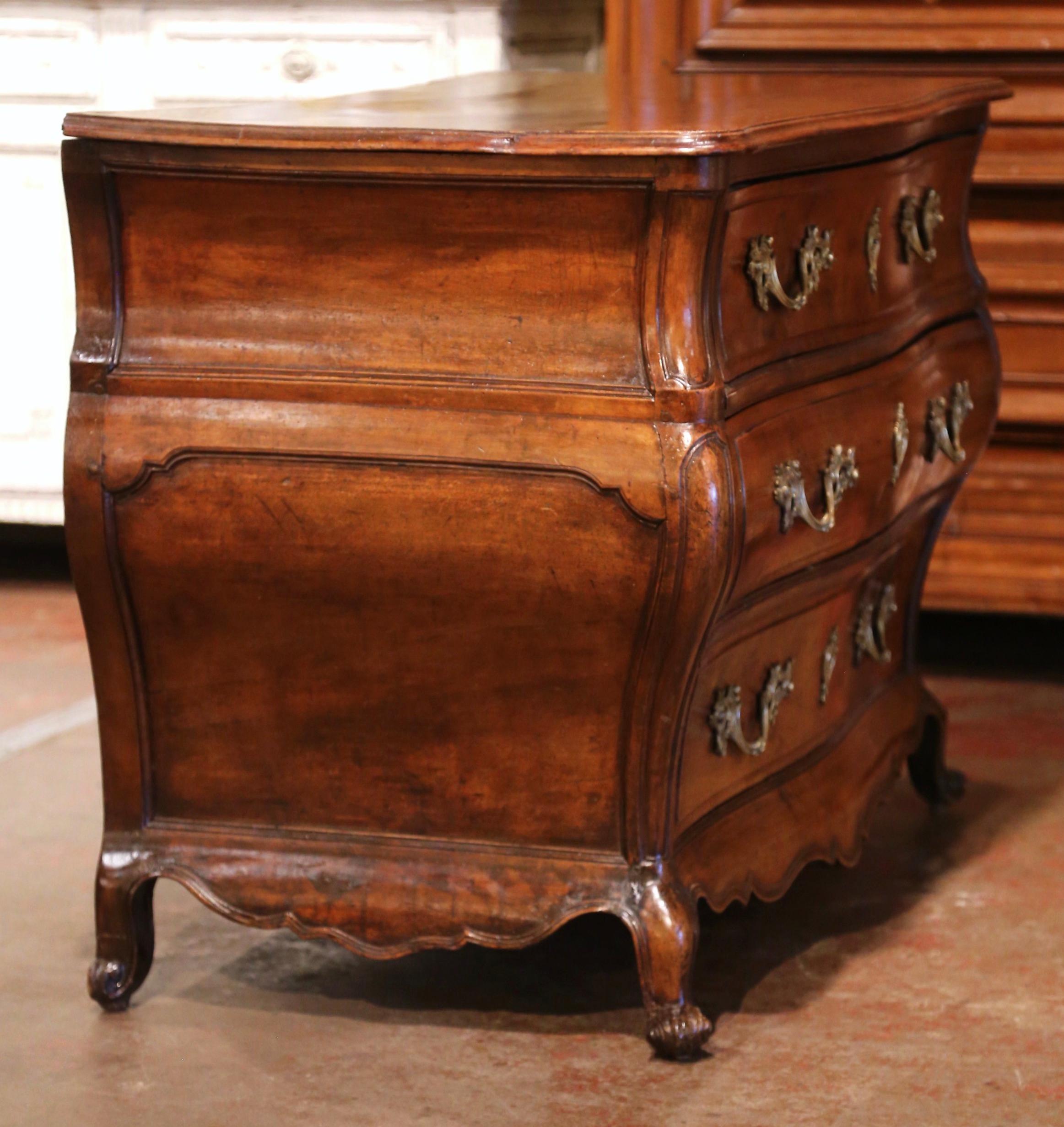 Mid-18th Century French Louis XV Carved Mahogany Chest of Drawers from Bordeaux For Sale 8