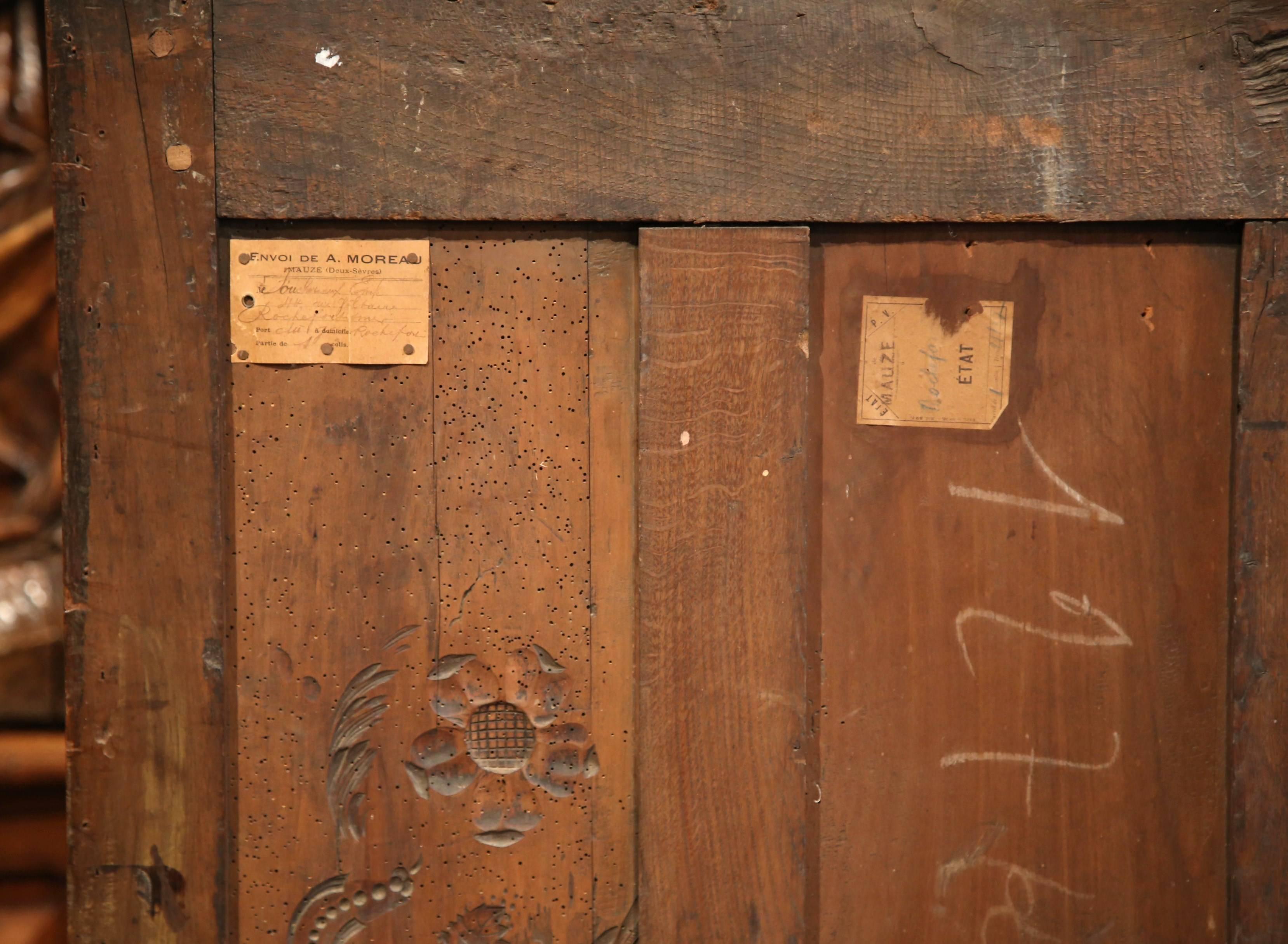 Mid-18th Century French Louis XV Carved Walnut Chest of Drawers from Burgundy 4