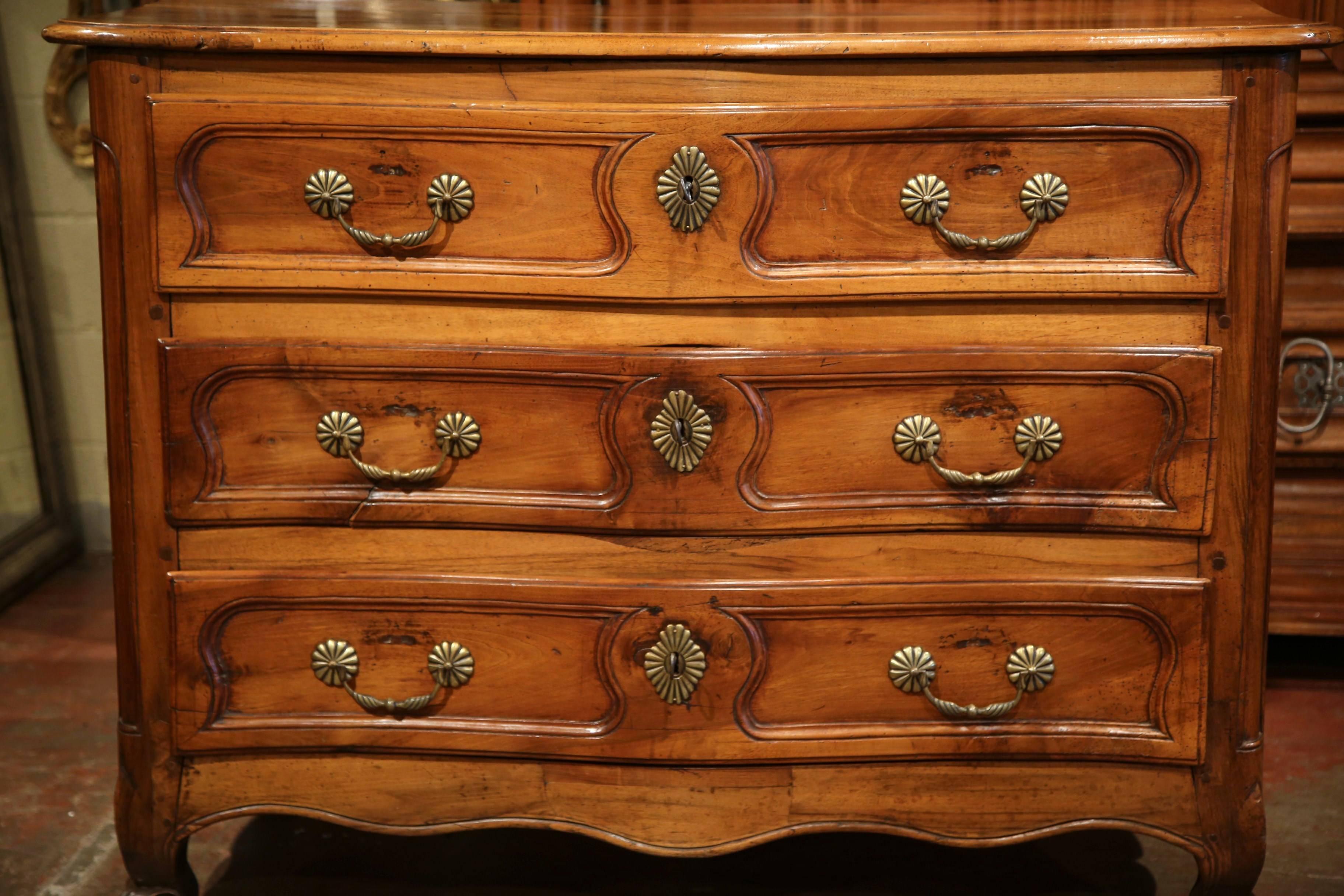 Mid-18th Century French Louis XV Carved Walnut Chest of Drawers from Burgundy 1