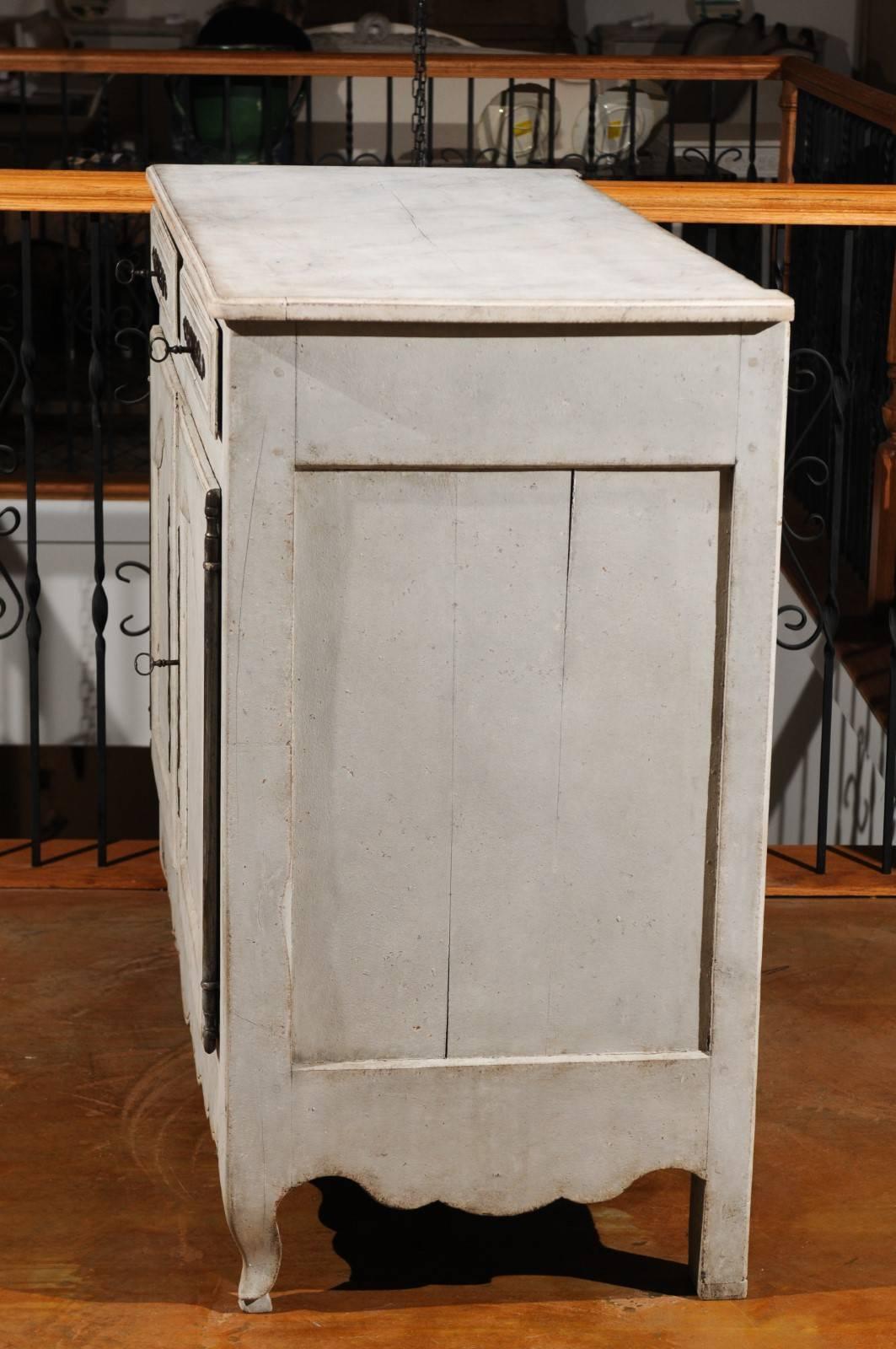 Mid-18th Century French Louis XV Period Painted Buffet with Drawers and Doors For Sale 7