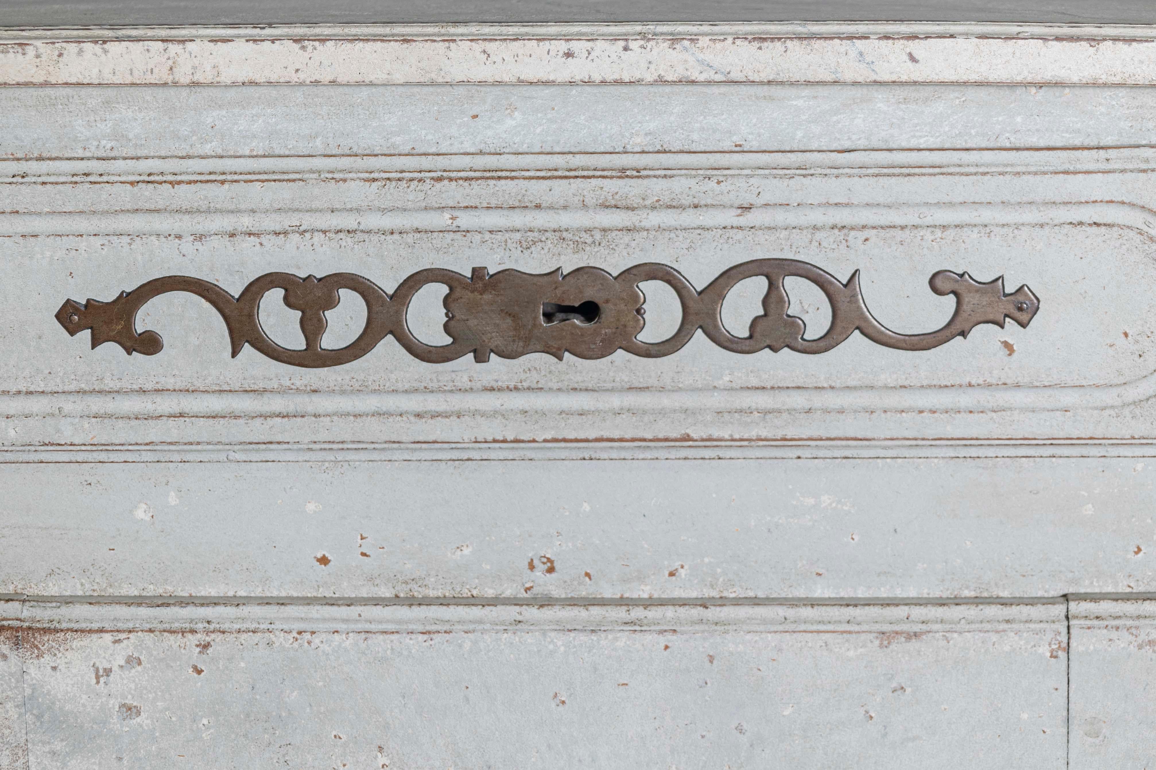 Dipinto Buffet dipinto della metà del XVIII secolo, periodo Luigi XV, con cassetti e ante in vendita