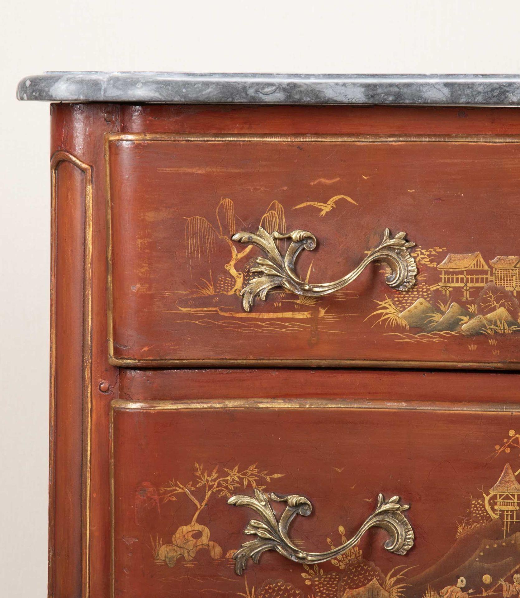 Mid-18th Century French Louis XV Red Vernis Martin Chinoiserie Lacquer Commode For Sale 6