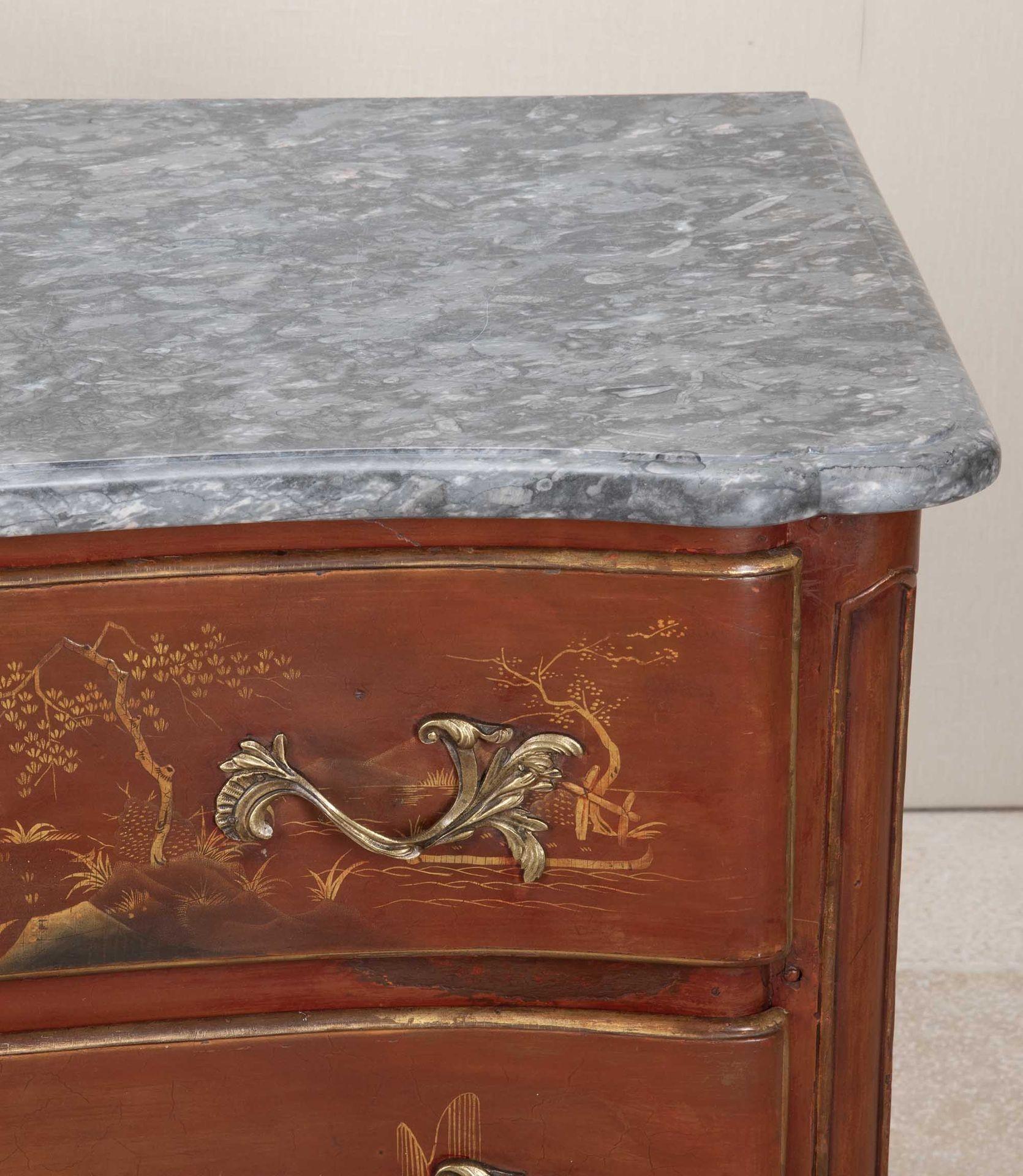 Mid-18th Century French Louis XV Red Vernis Martin Chinoiserie Lacquer Commode For Sale 4