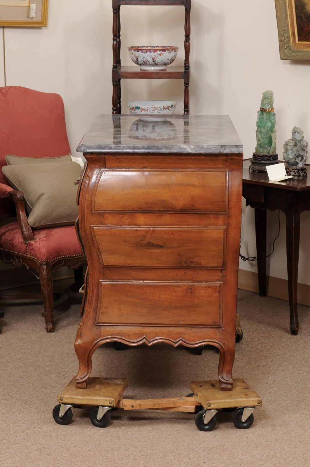  Mid 18th Century French Louis XV Walnut Commode w/ Bombe Form & Grey Marble Top For Sale 7