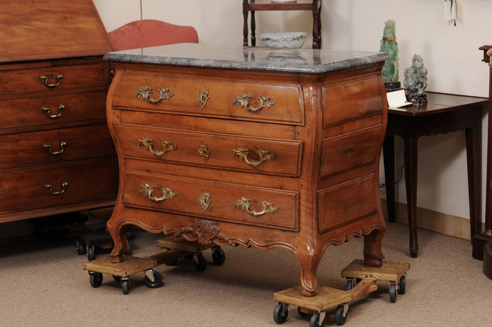 Mid 18th Century French Louis XV Walnut Commode w/ Bombe Form & Grey Marble Top For Sale 8