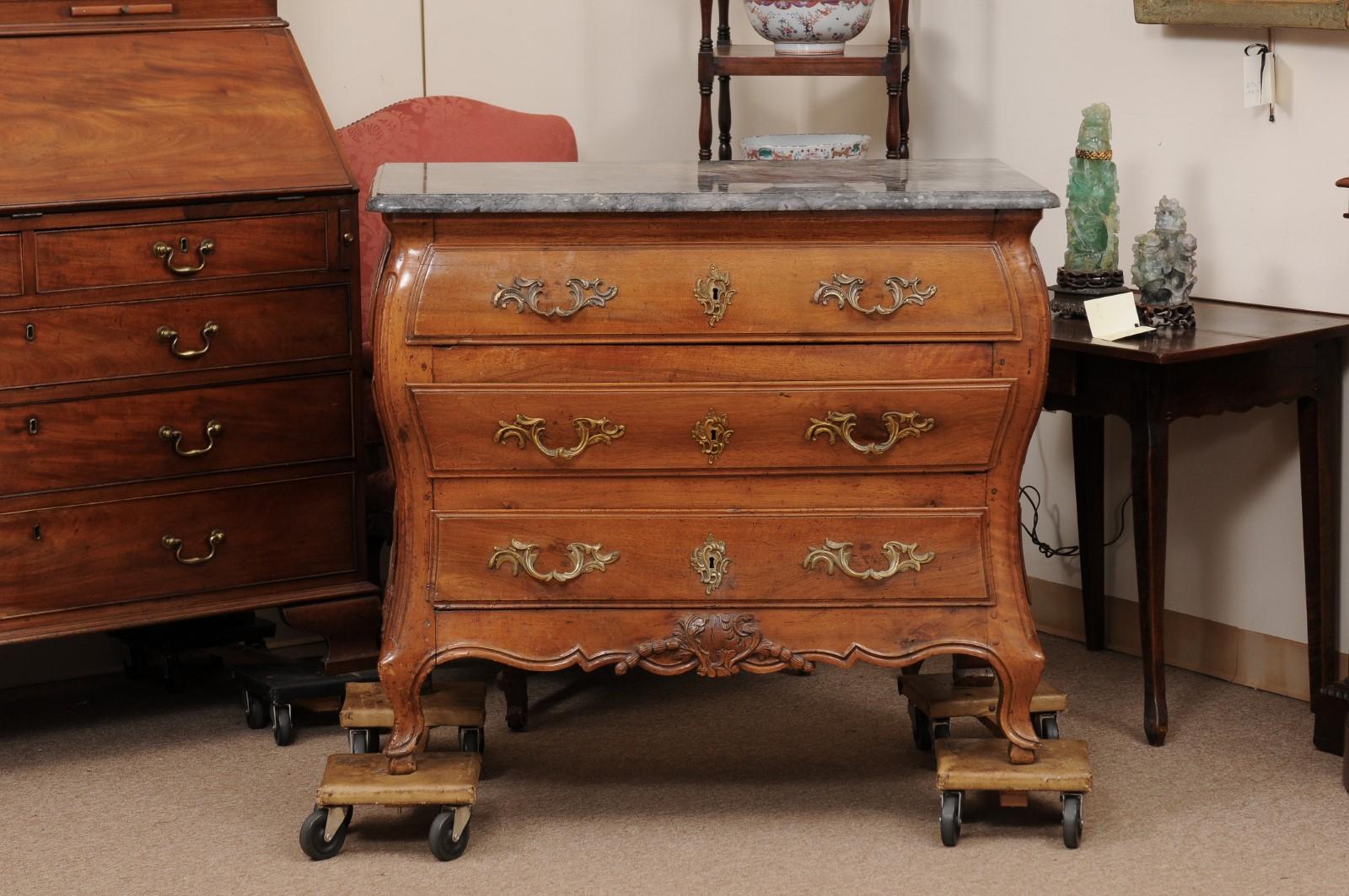  Mid 18th Century French Louis XV Walnut Commode w/ Bombe Form & Grey Marble Top For Sale 9