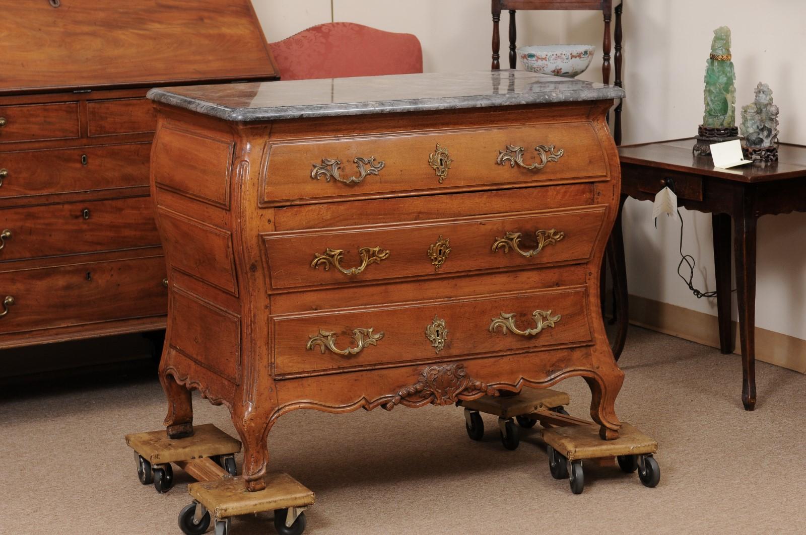  Mid 18th Century French Louis XV Walnut Commode w/ Bombe Form & Grey Marble Top In Good Condition For Sale In Atlanta, GA
