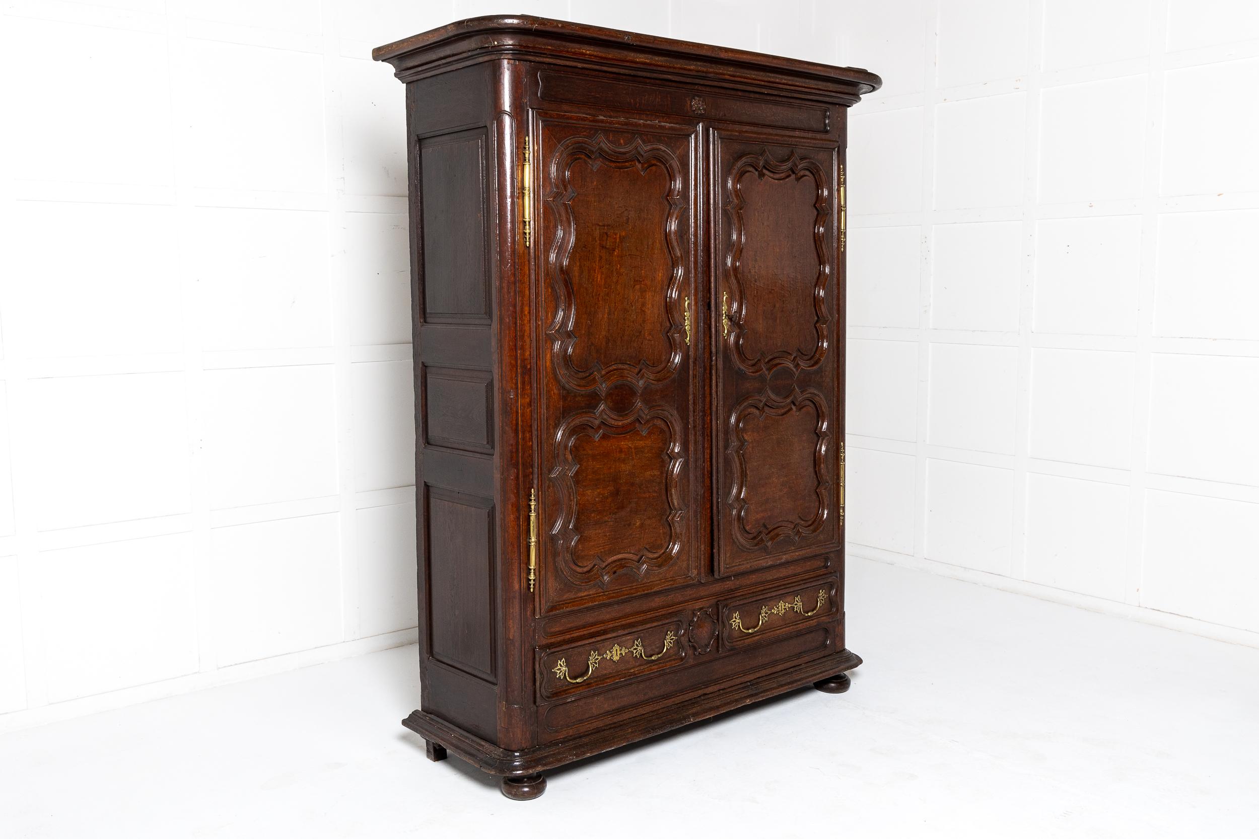 Mid 18th Century French Oak Armoire For Sale 3