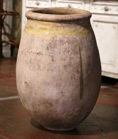 Pot à olives en terre cuite du milieu du XVIIIe siècle de Provence