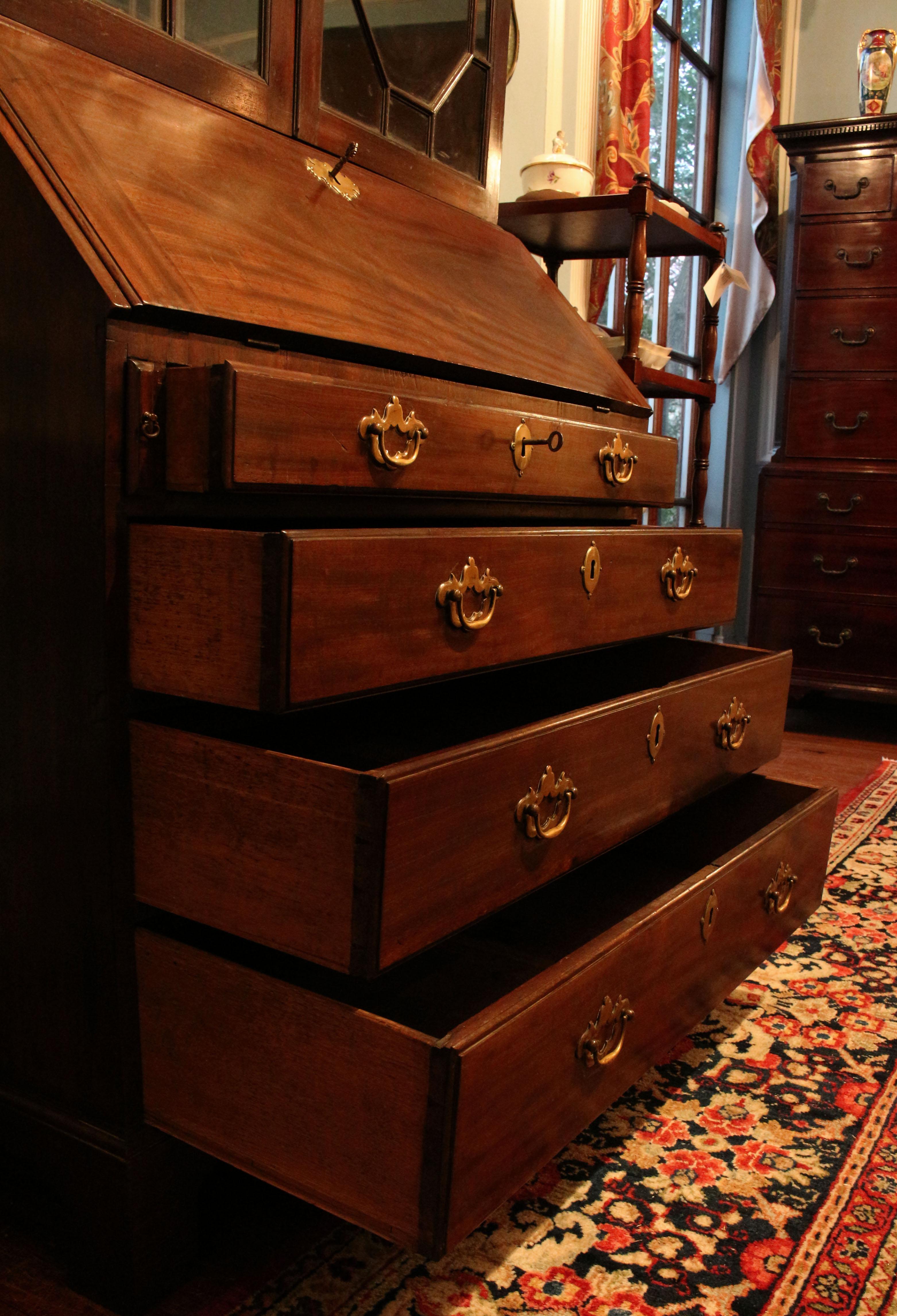 Mid-18th Century George III Bureau Bookcase For Sale 9