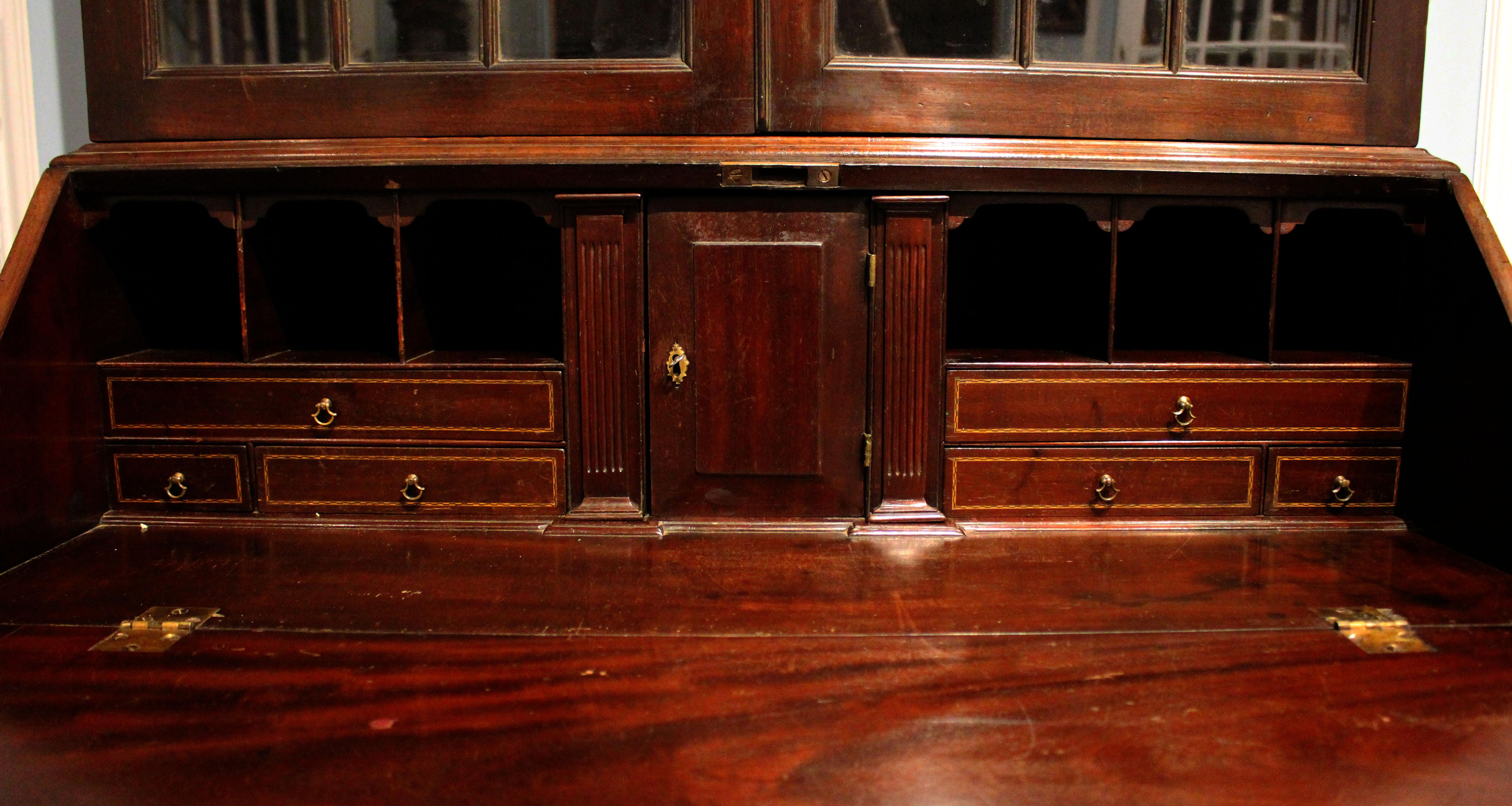 Mid-18th Century George III Bureau Bookcase For Sale 5
