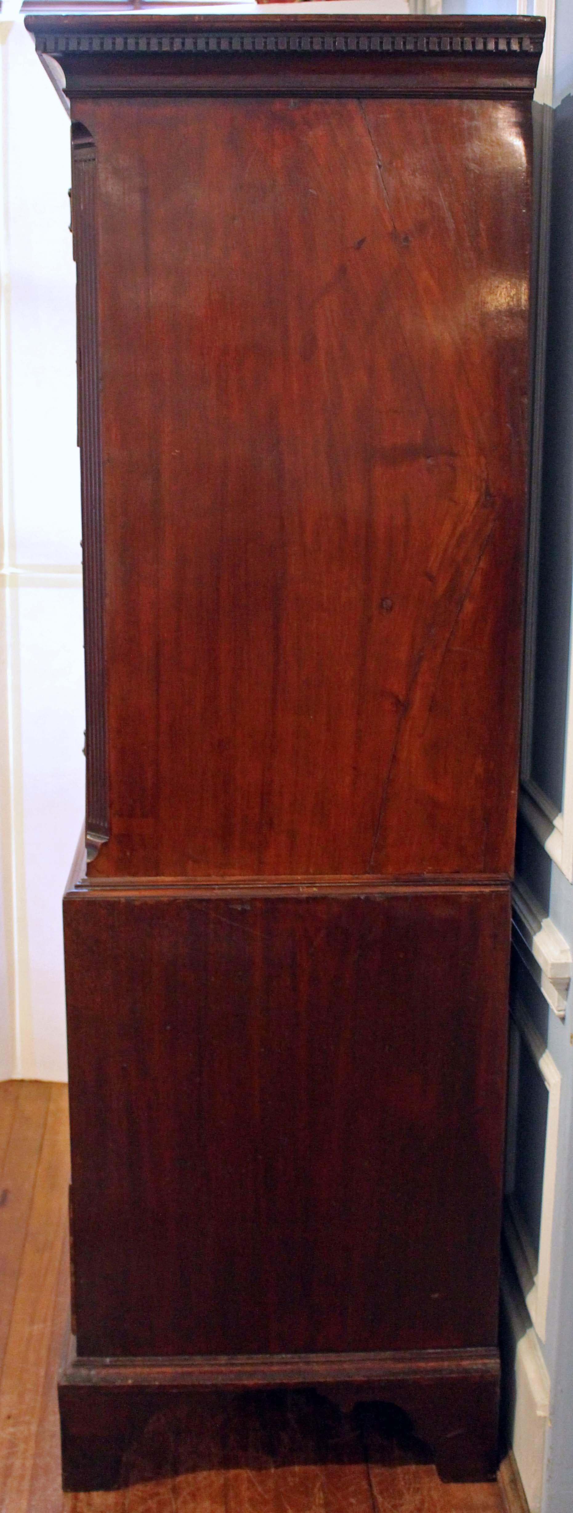 Mid-18th century chest on chest, George III, English. Mahogany with oak secondary. The top section comprised of 3 short drawers over 3 long drawers over 3 long drawers for the bottom section. Raised on shaped bracket feet. Superb quality from the