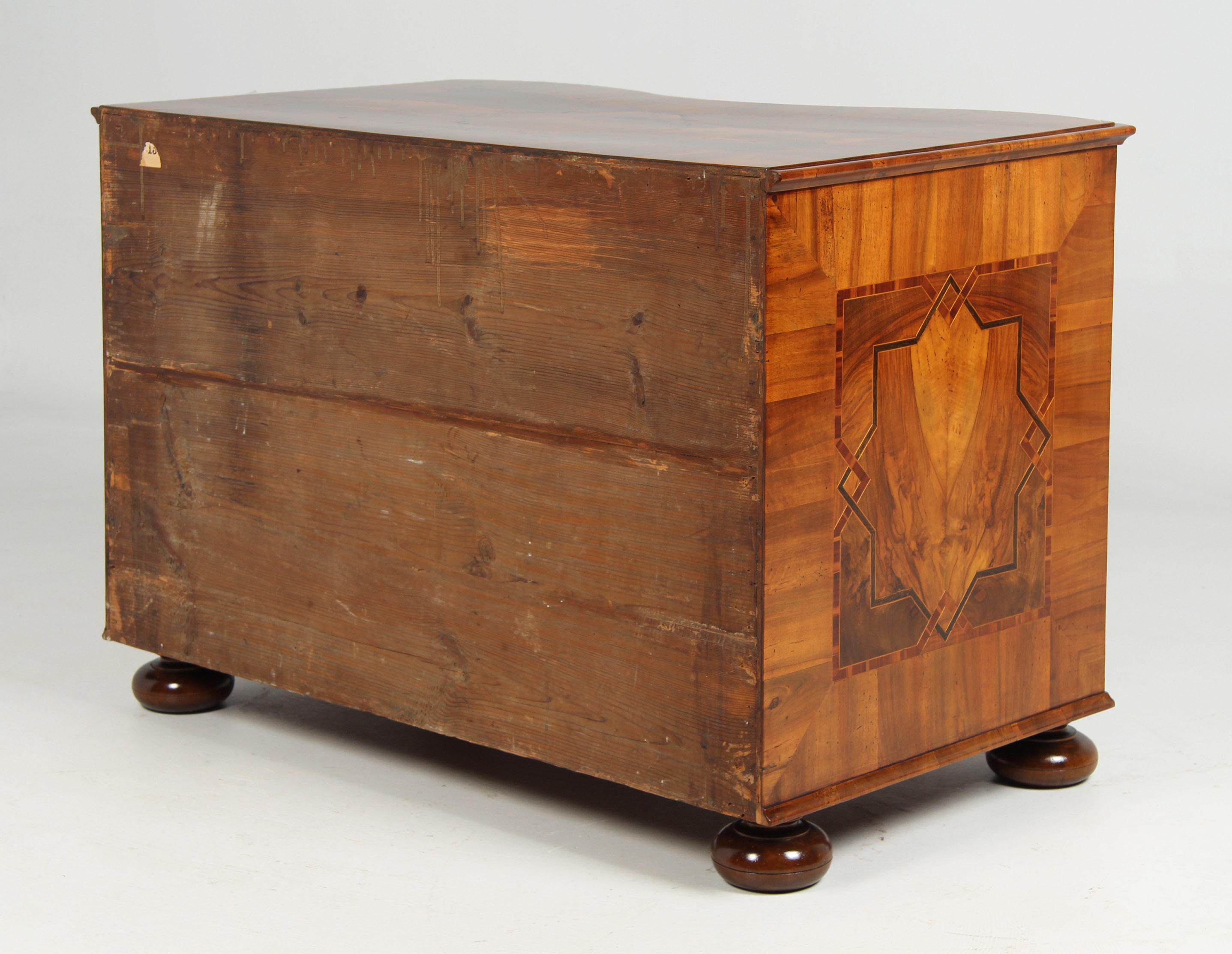 Cassettiera barocca tedesca o Luigi XV della metà del XVIII secolo, Monaco di Baviera, 1760 circa in vendita 11