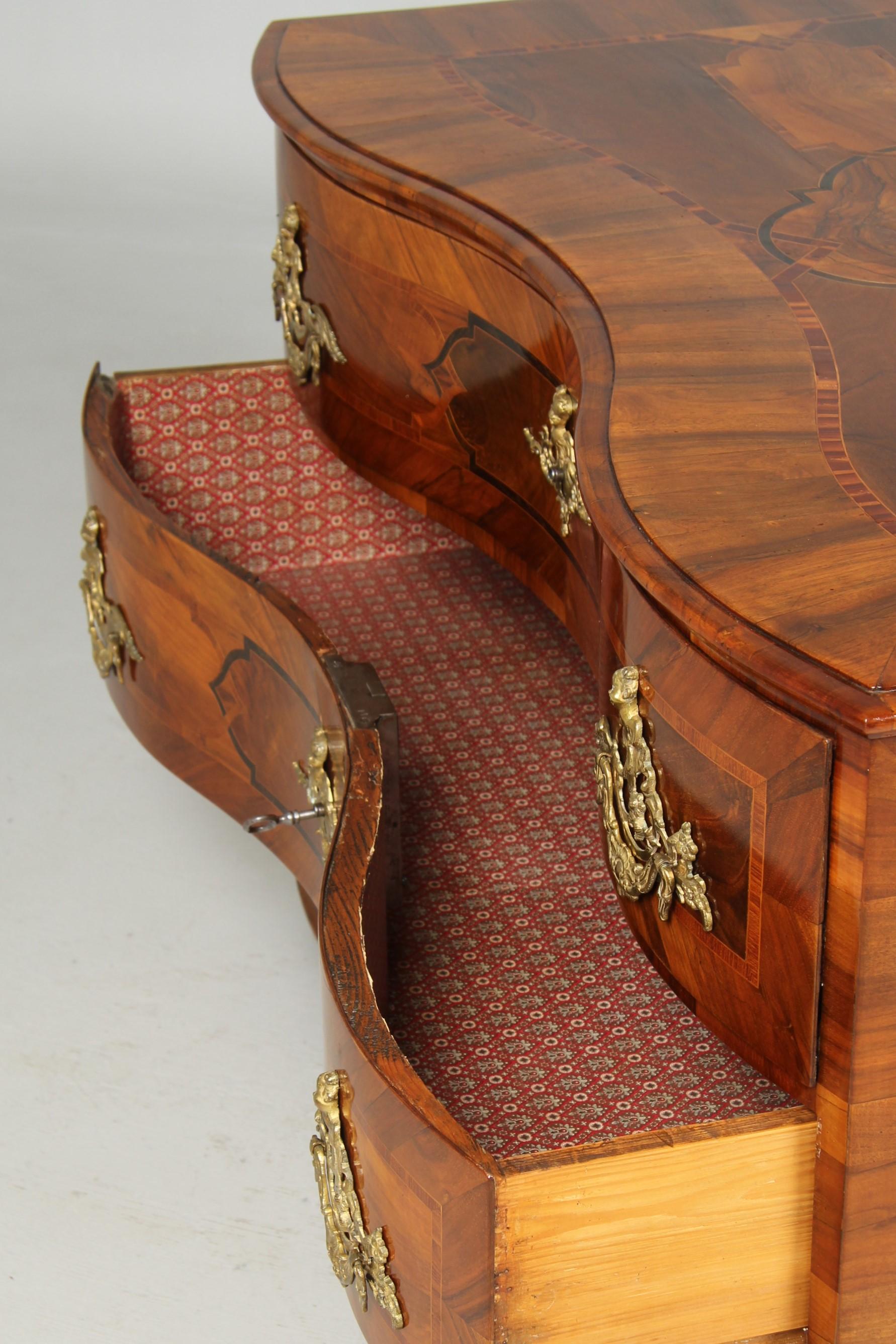 Cassettiera barocca tedesca o Luigi XV della metà del XVIII secolo, Monaco di Baviera, 1760 circa in vendita 1