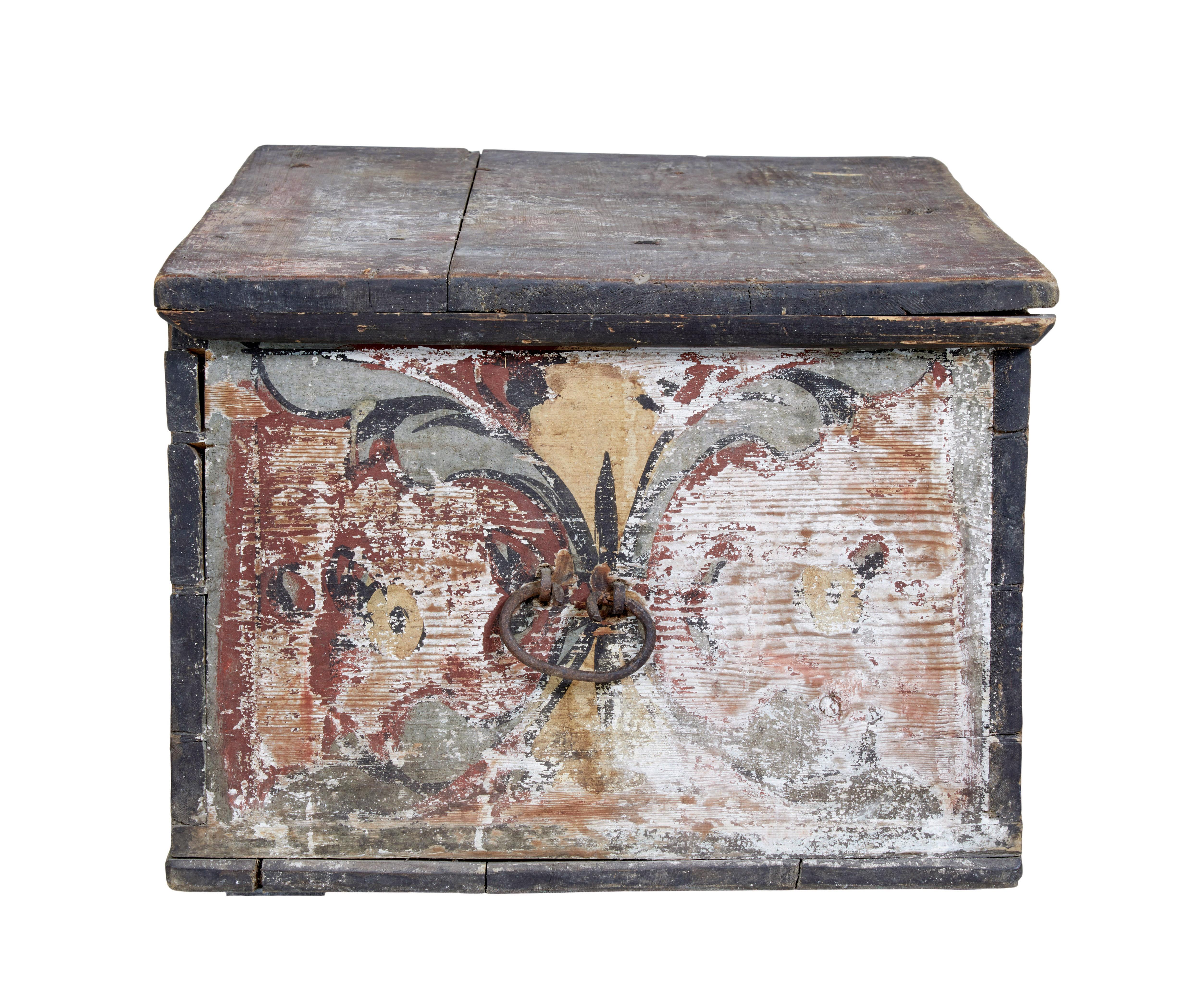 Mid-18th Century Hand Painted Traditional Swedish Pine Chest For Sale 1