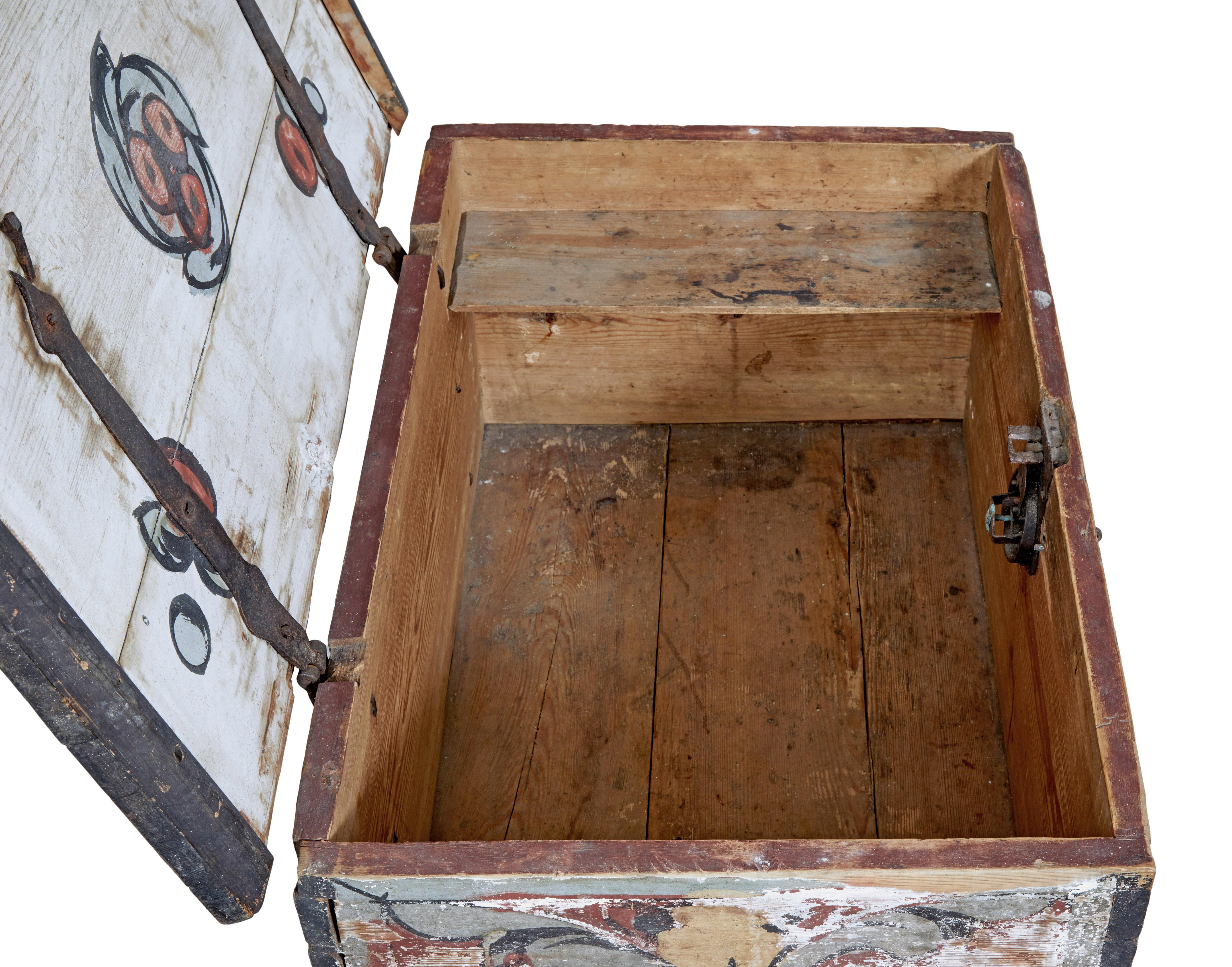 Mid 18th century hand painted traditional Swedish pine chest 2