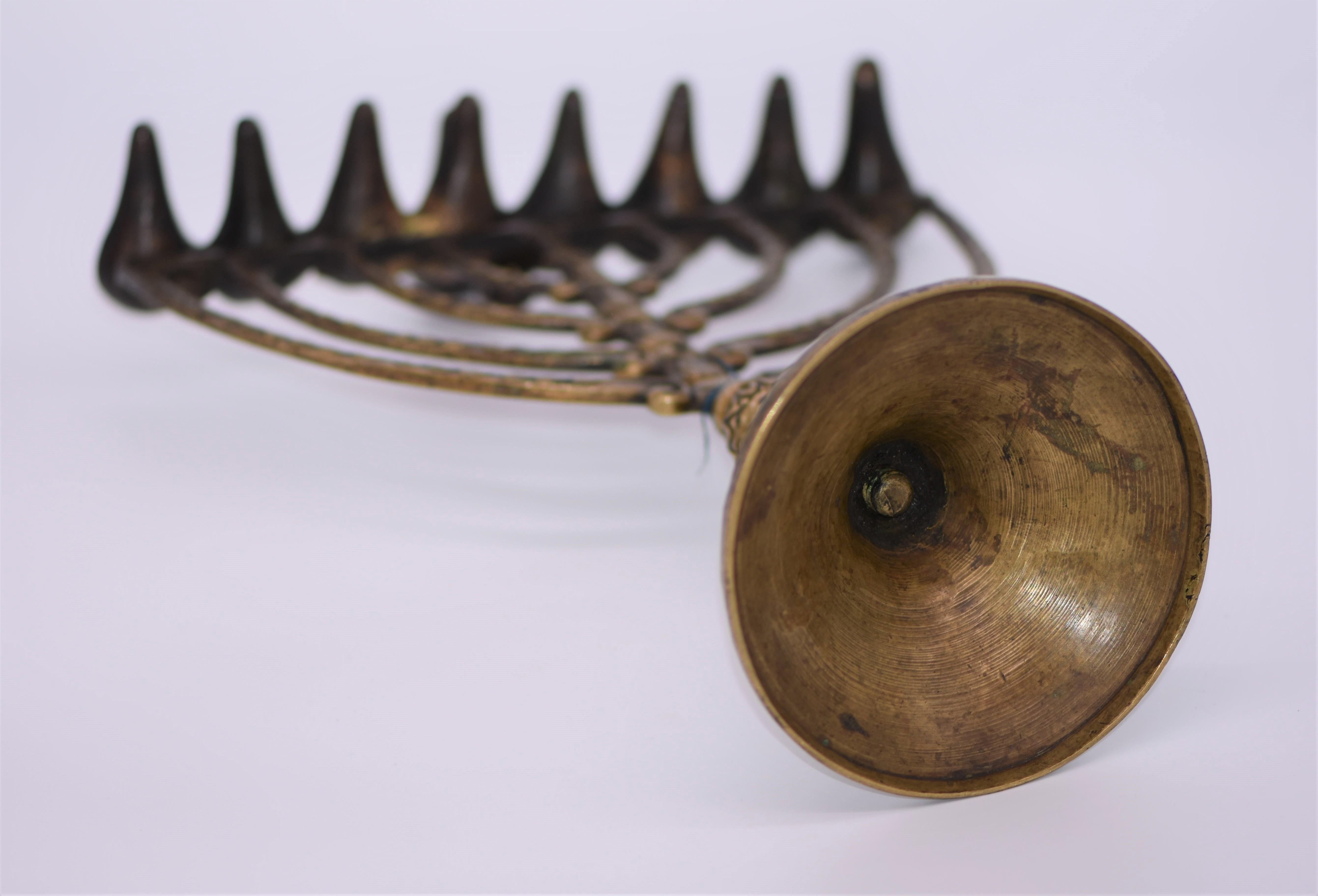 Mid-18th Century Italian Bronze Hanukkah Lamp Menorah For Sale 2