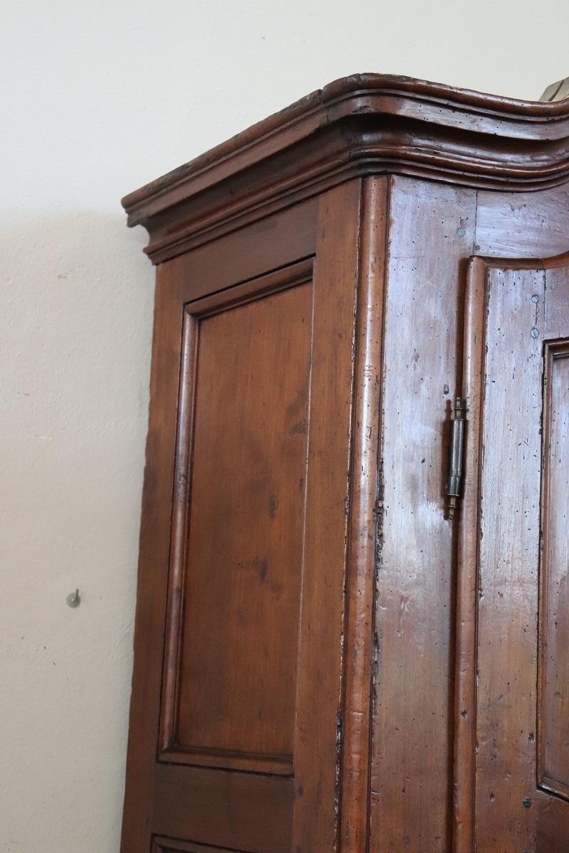 Mid 18th Century Italian Louis XV Solid Poplar Wood Antique Cupboard or Cabinet For Sale 7