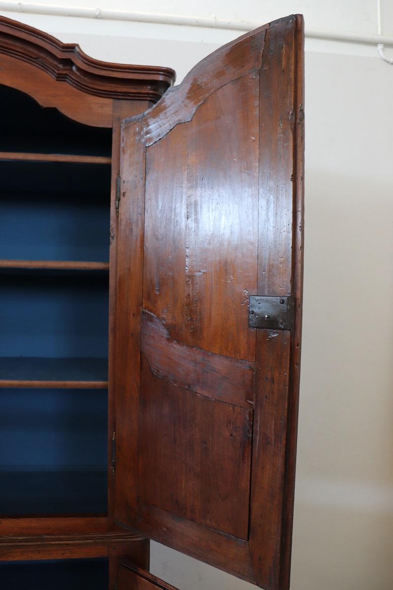 Mid 18th Century Italian Louis XV Solid Poplar Wood Antique Cupboard or Cabinet For Sale 13