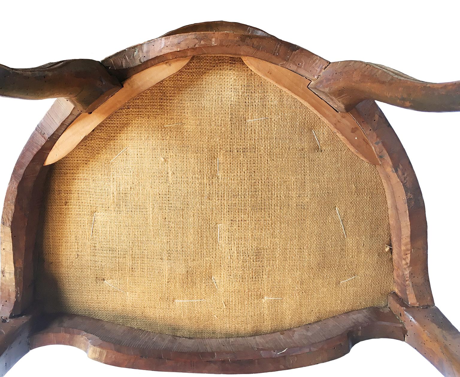 Paire de fauteuils italiens anciens en broderie de petites pointes, turin, vers 1750  en vente 12