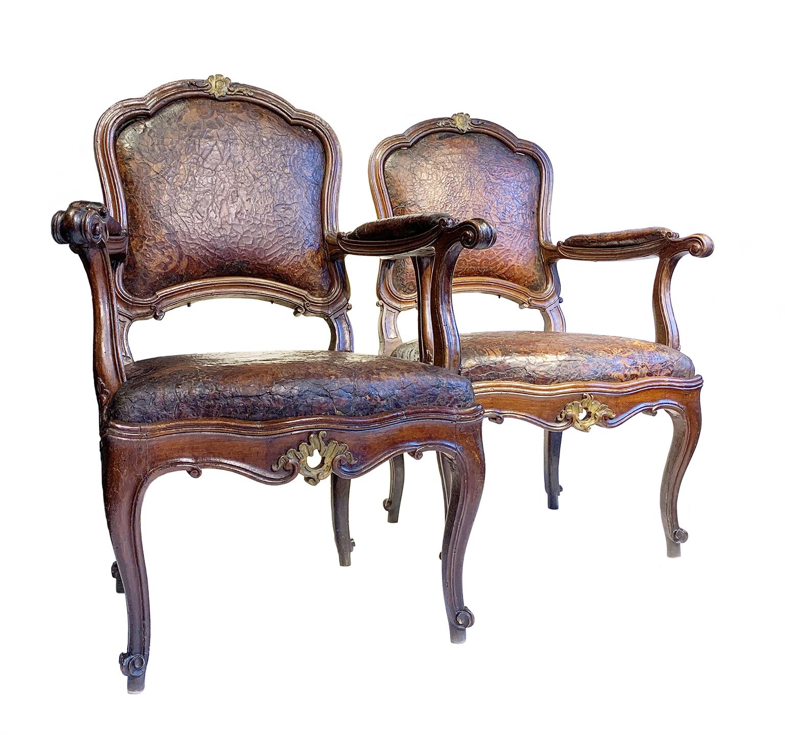 Rococo Mid-18th Century Italian Pair of Armchairs with Leather Covers, Milan circa 1750 For Sale