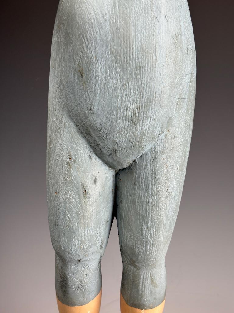 Figura di Santos in policromia e gesso della metà del XVIII secolo (Santa donna) in vendita 8