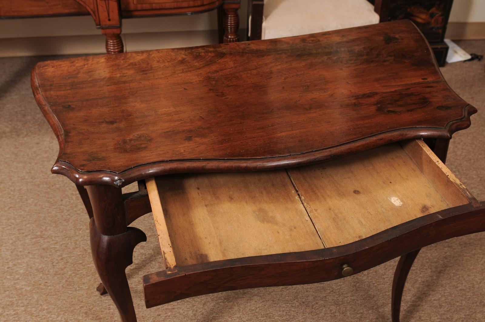 Mid 18th Century Italian Rococo Walnut Console Table with Drawer For Sale 2