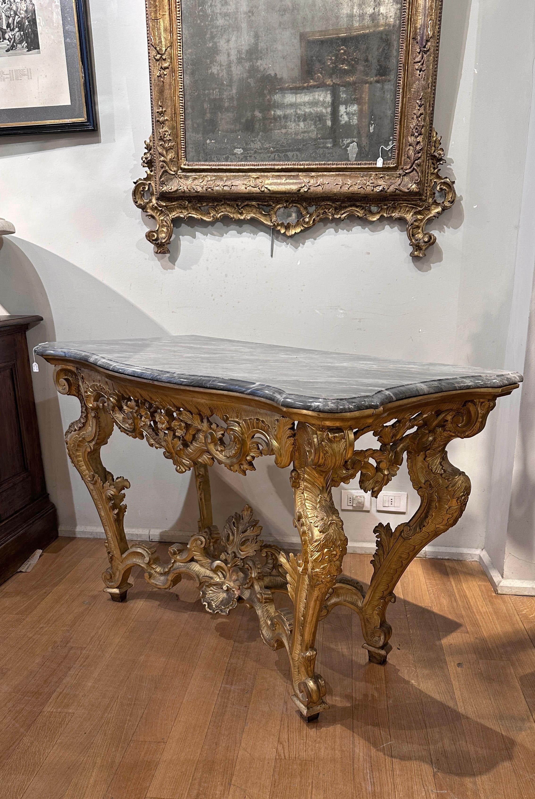 MID 18th CENTURY LOUIS XV CONSOLE IN GOLDEN WOOD AND BARDIGLIO MARBLE In Good Condition For Sale In Firenze, FI