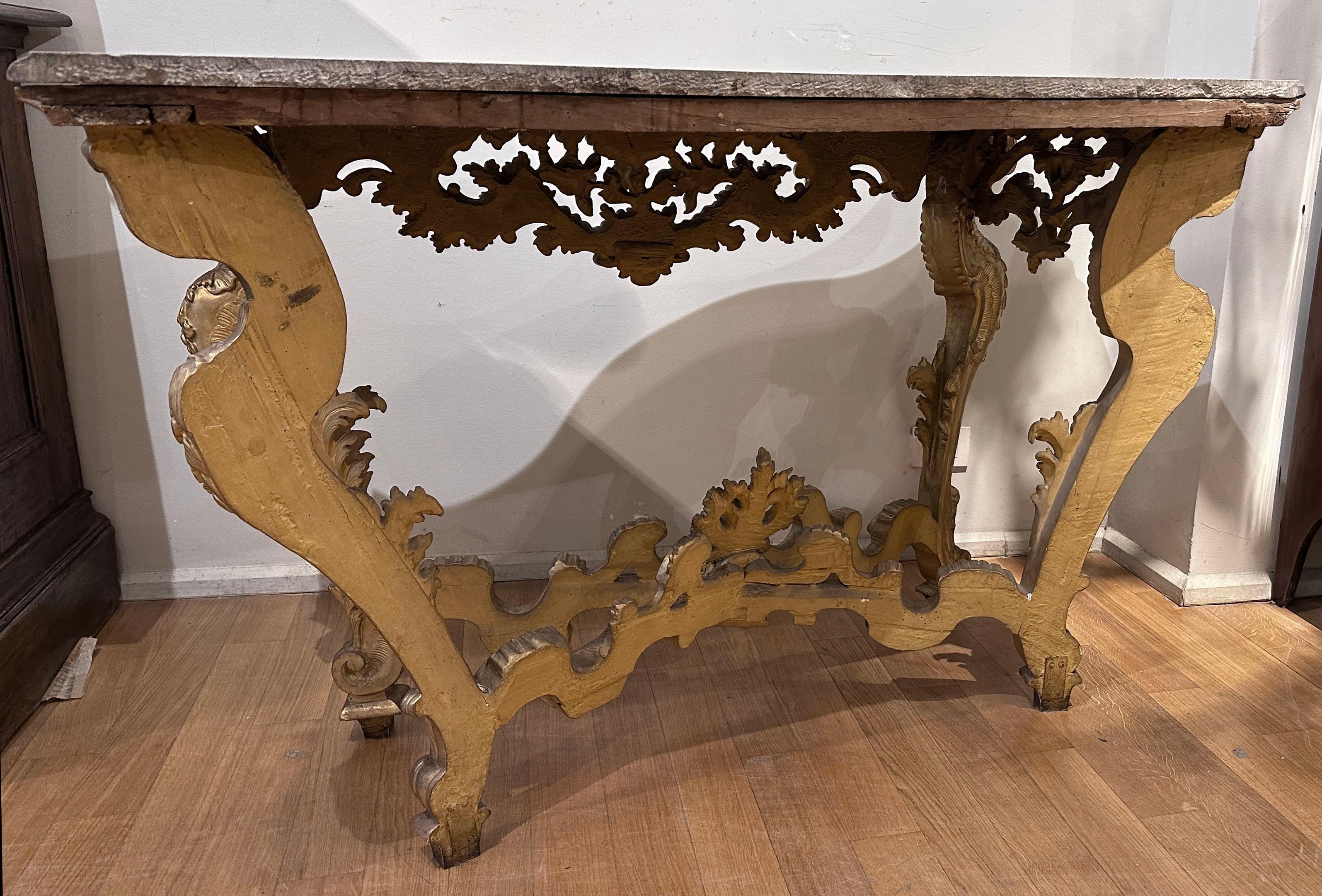 MID 18th CENTURY LOUIS XV CONSOLE IN GOLDEN WOOD AND BARDIGLIO MARBLE For Sale 1