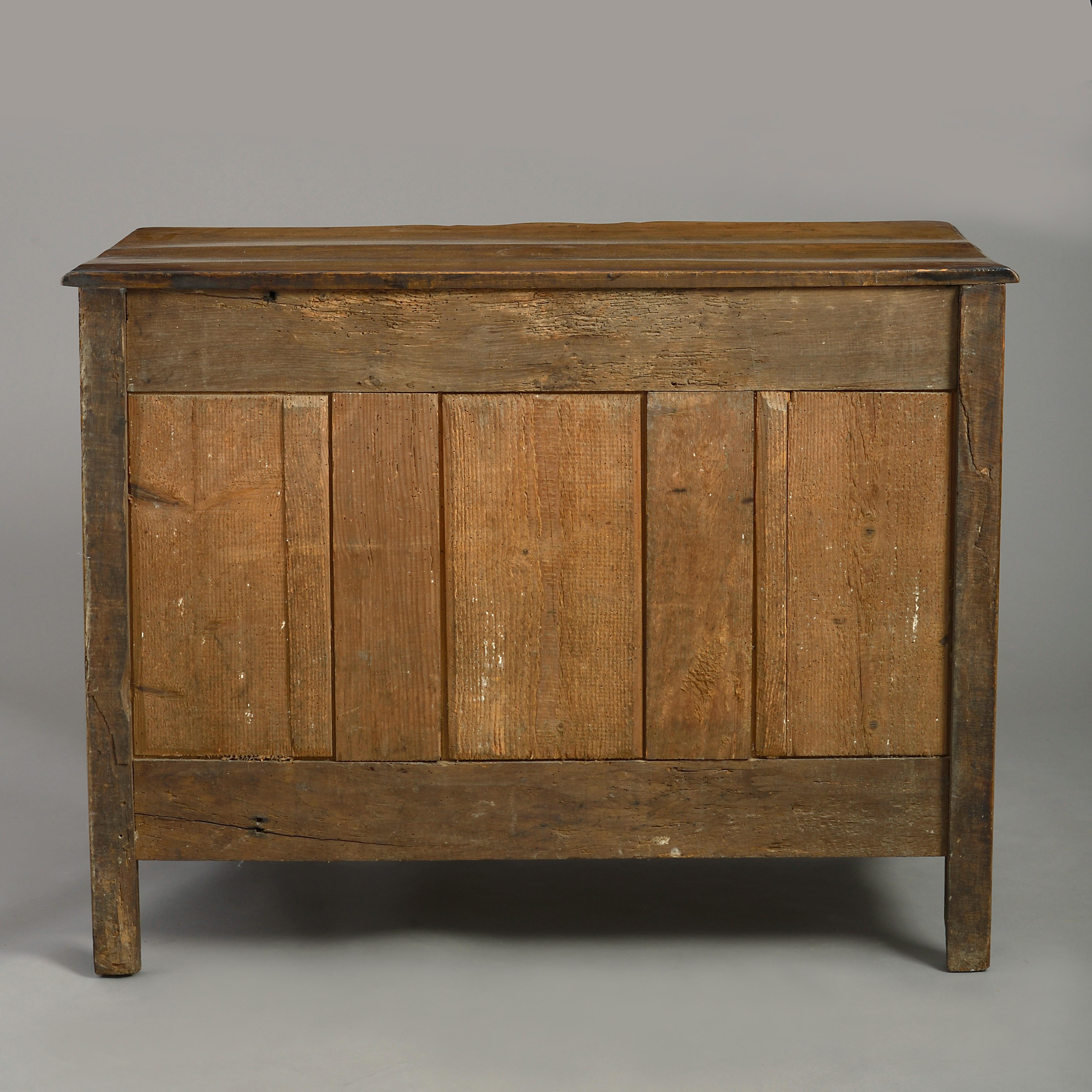 Mid-18th Century Louis XV Period Walnut Commode In Good Condition In London, GB