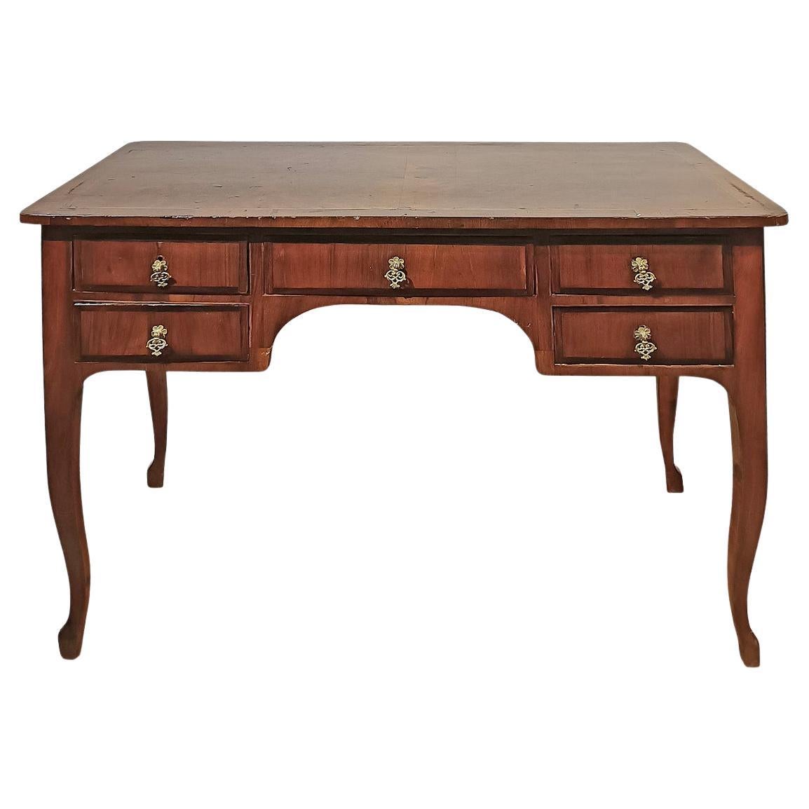 MID-18th CENTURY LOUIS XV VENEERED DESK For Sale