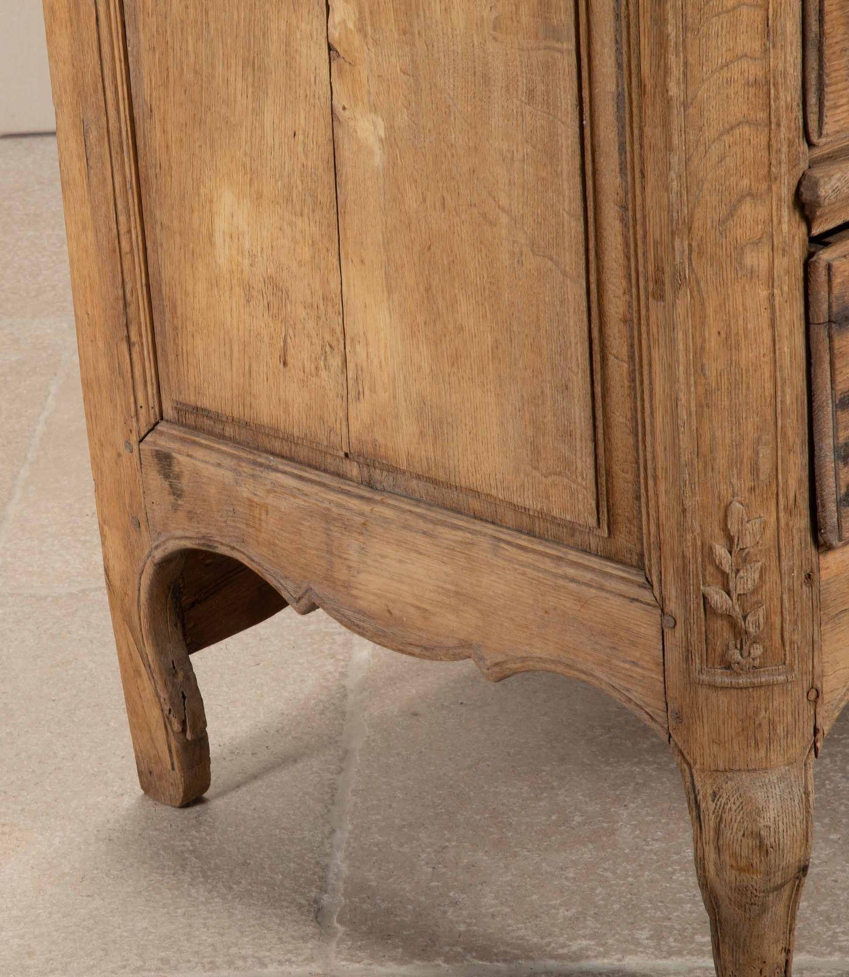 Mid-18th Century Louis XVI Period Bleached Oak Commode For Sale 4