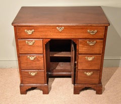 Mid-18th Century Mahogany Kneehole Desk