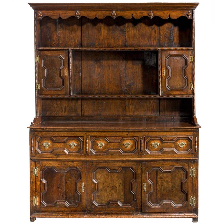 Mid-18th Century Oak Dresser and Rack For Sale
