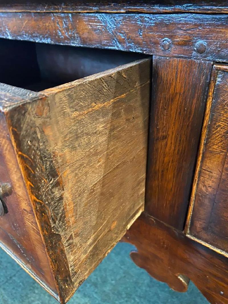 Mid-18th Century Oak George II English Sideboard with Brass Hardware 5