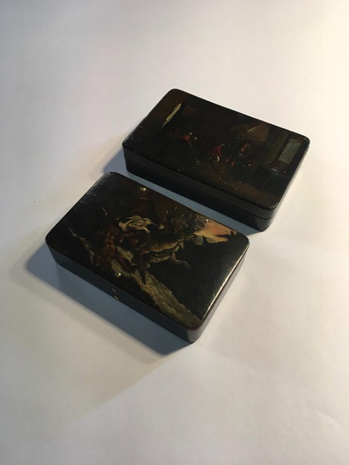 Mid-18th Century Pair of Lacquered Wood Boxes with Landscapes and Hunting Scenes For Sale 6