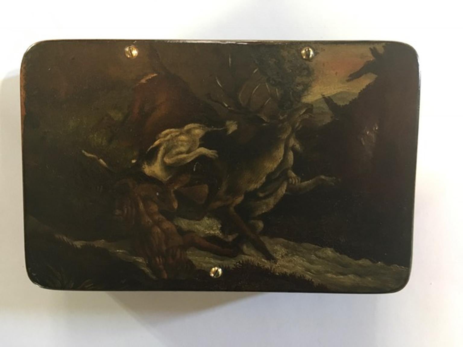 Mid-18th Century Pair of Lacquered Wood Boxes with Landscapes and Hunting Scenes For Sale 7