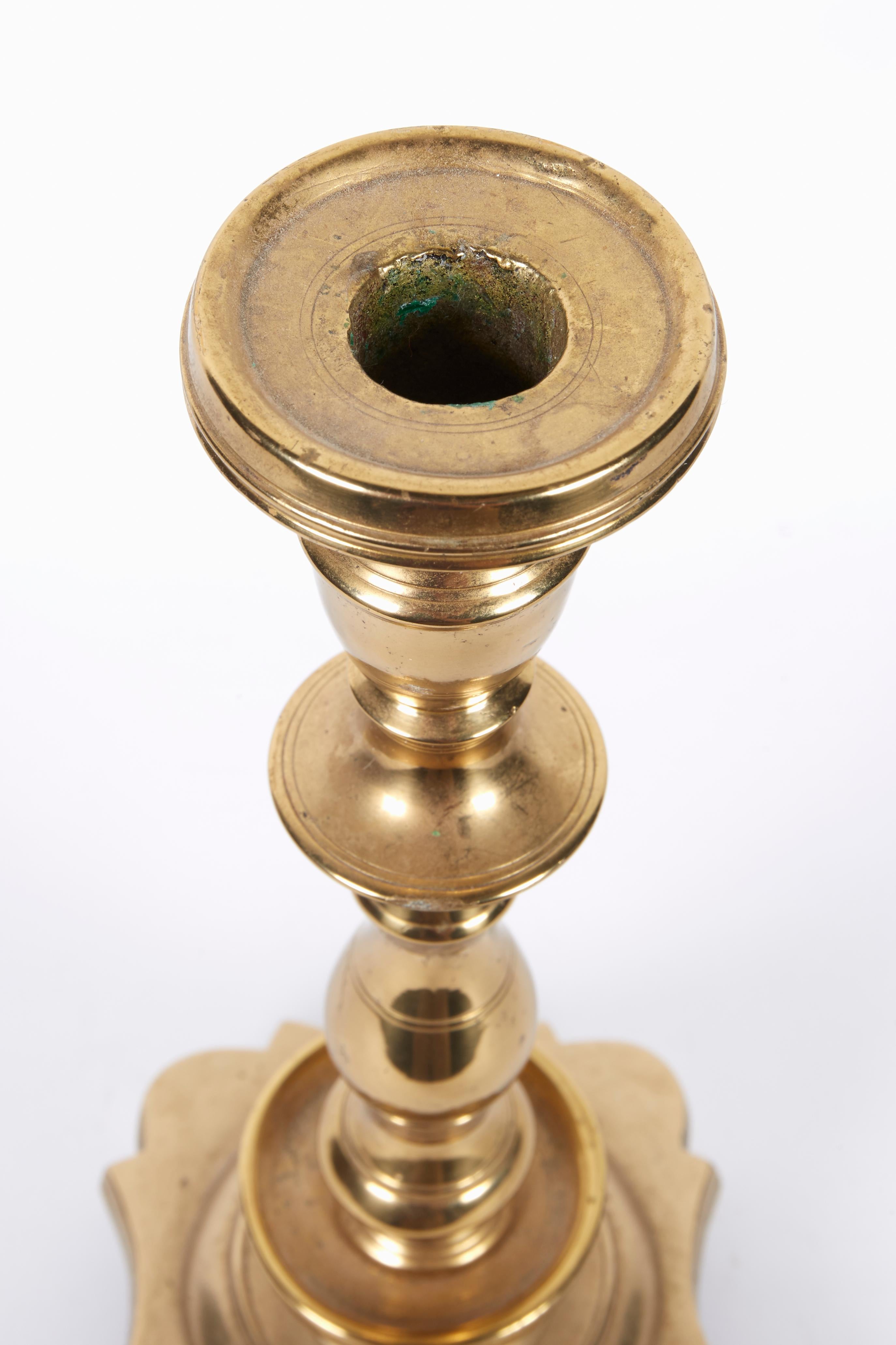 Mid-18th Century Polish Brass Shabbat Candlesticks In Good Condition In New York, NY