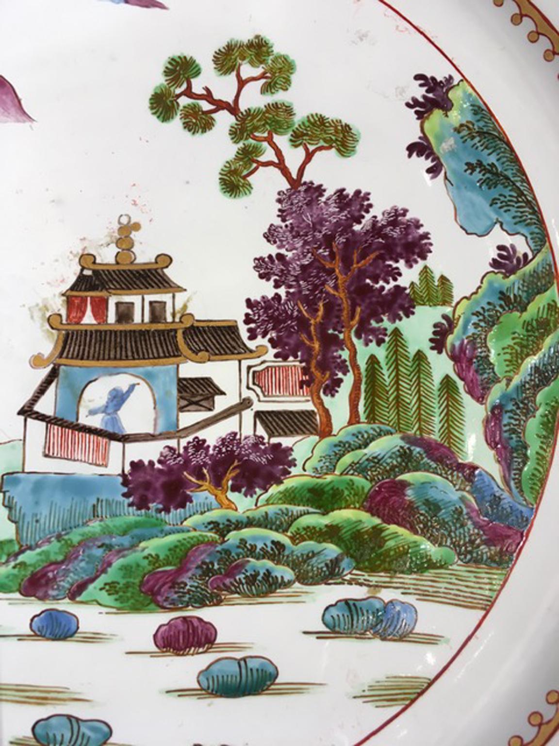 italien Italie Milieu du XVIIIe siècle Plat en porcelaine Richard Ginori avec paysage du Japon en vente