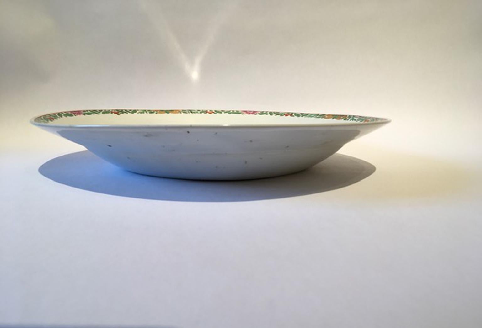 Italie Milieu du XVIIIe siècle Plat en porcelaine Richard Ginori avec paysage du Japon en vente 2