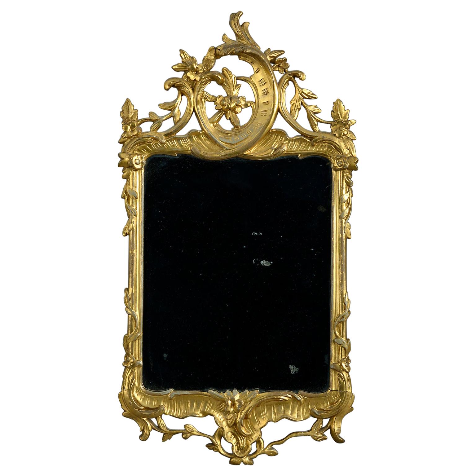 Mid-18th Century Rococo Giltwood Mirror in the Manner of Hoppenhaupt
