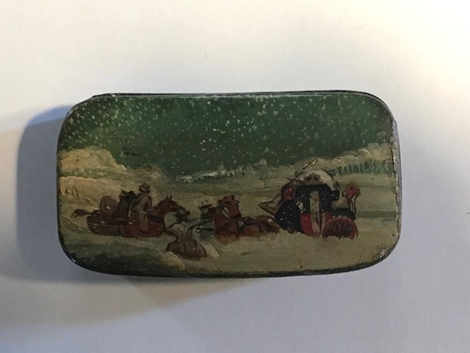Baroque Milieu du XVIIIe siècle Ensemble de cinq boîtes en bois laqué avec scènes de paysage en vente