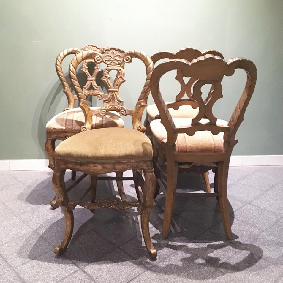 Mid-18th Century Set of Four Italian Upholstered Giltwood Chairs For Sale 9