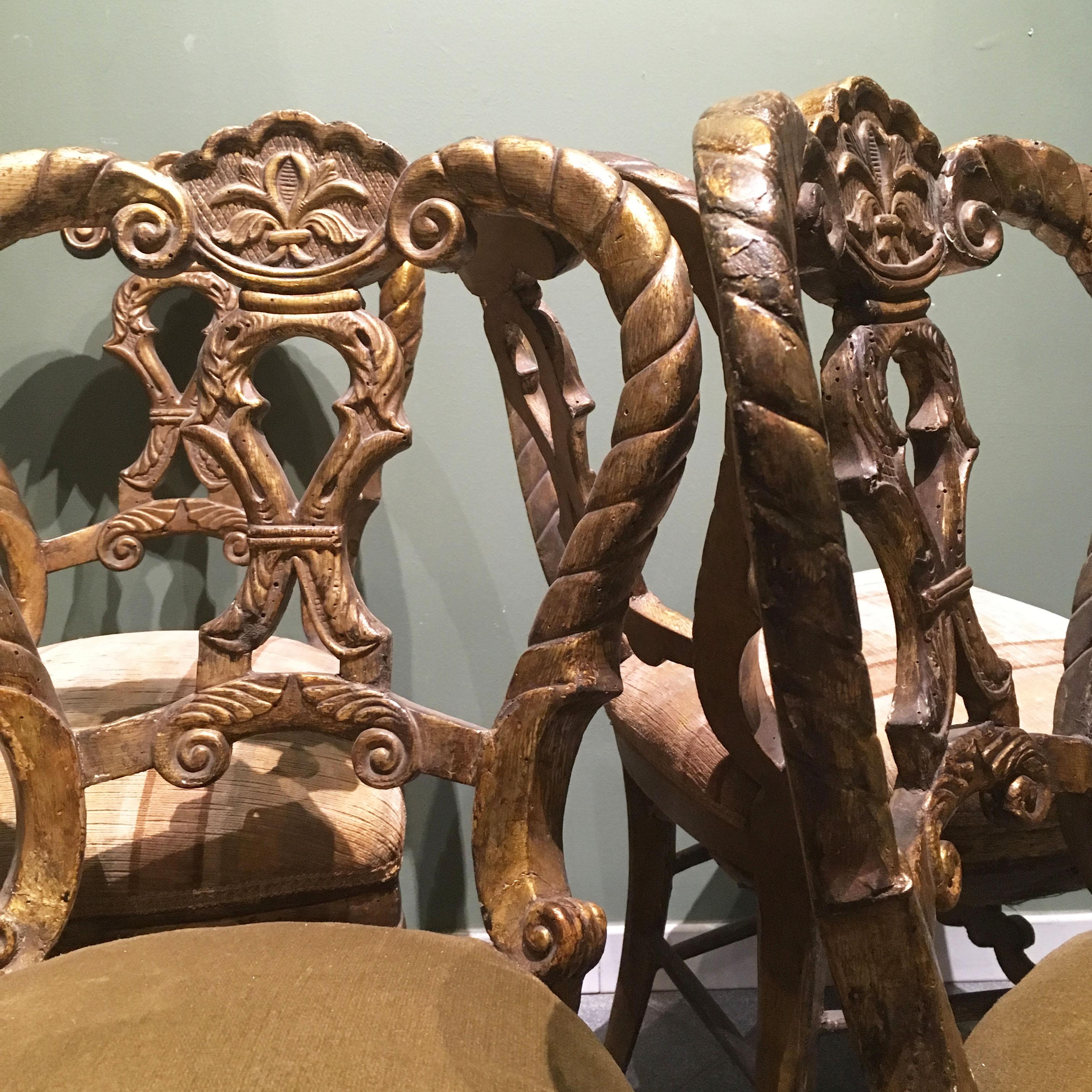 Mid-18th Century Set of Four Italian Upholstered Giltwood Chairs For Sale 11