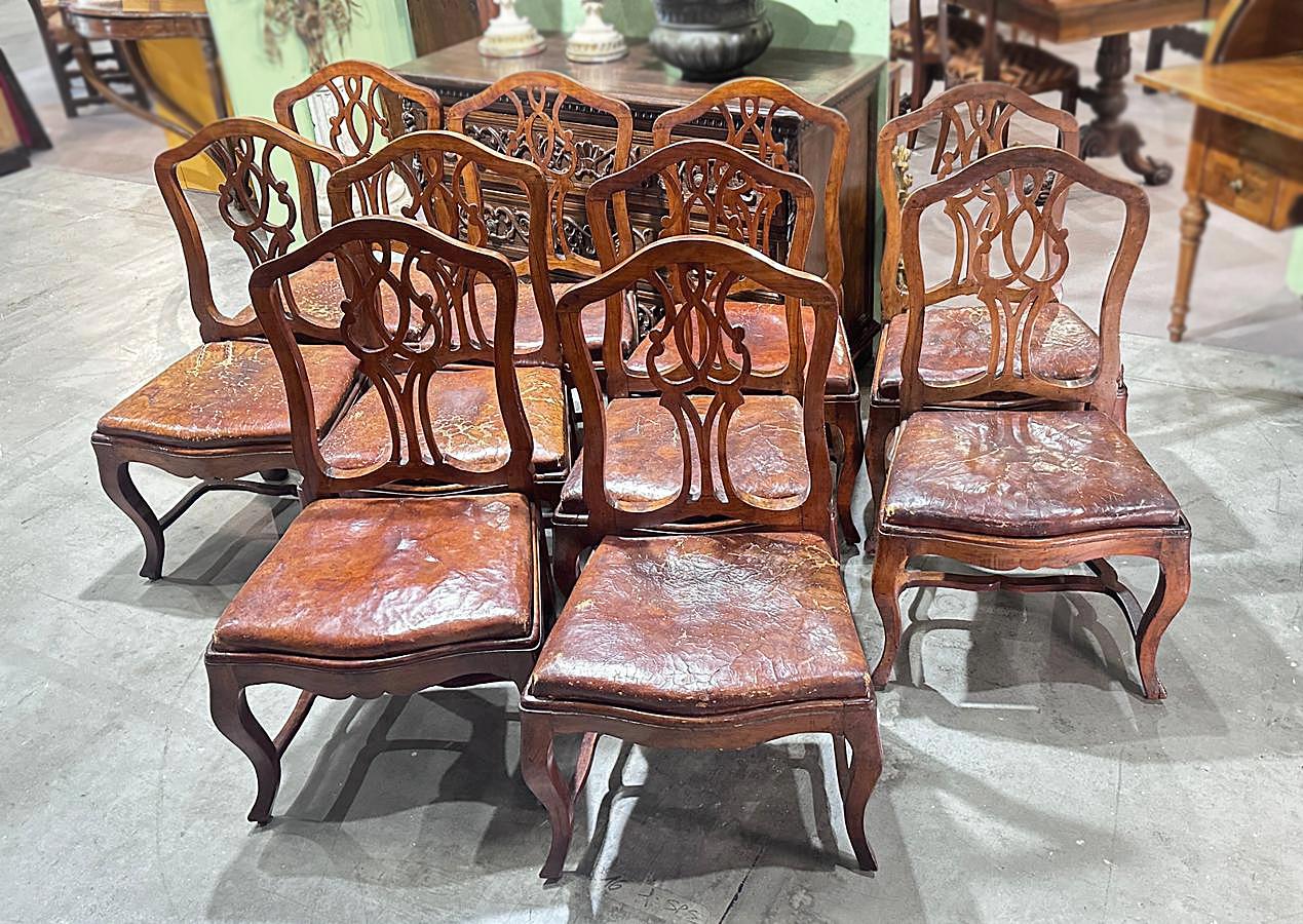 MID-18th CENTURY SET OF TEN LOUIS XV WALNUT CHAIRS For Sale 2