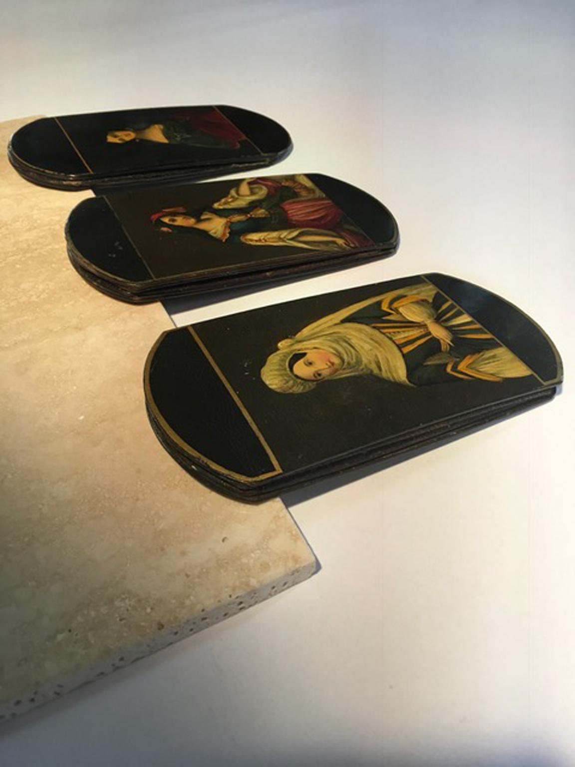 Mid-18th Century Set of Three Wood Lacquered Boxes with Portraits For Sale 6