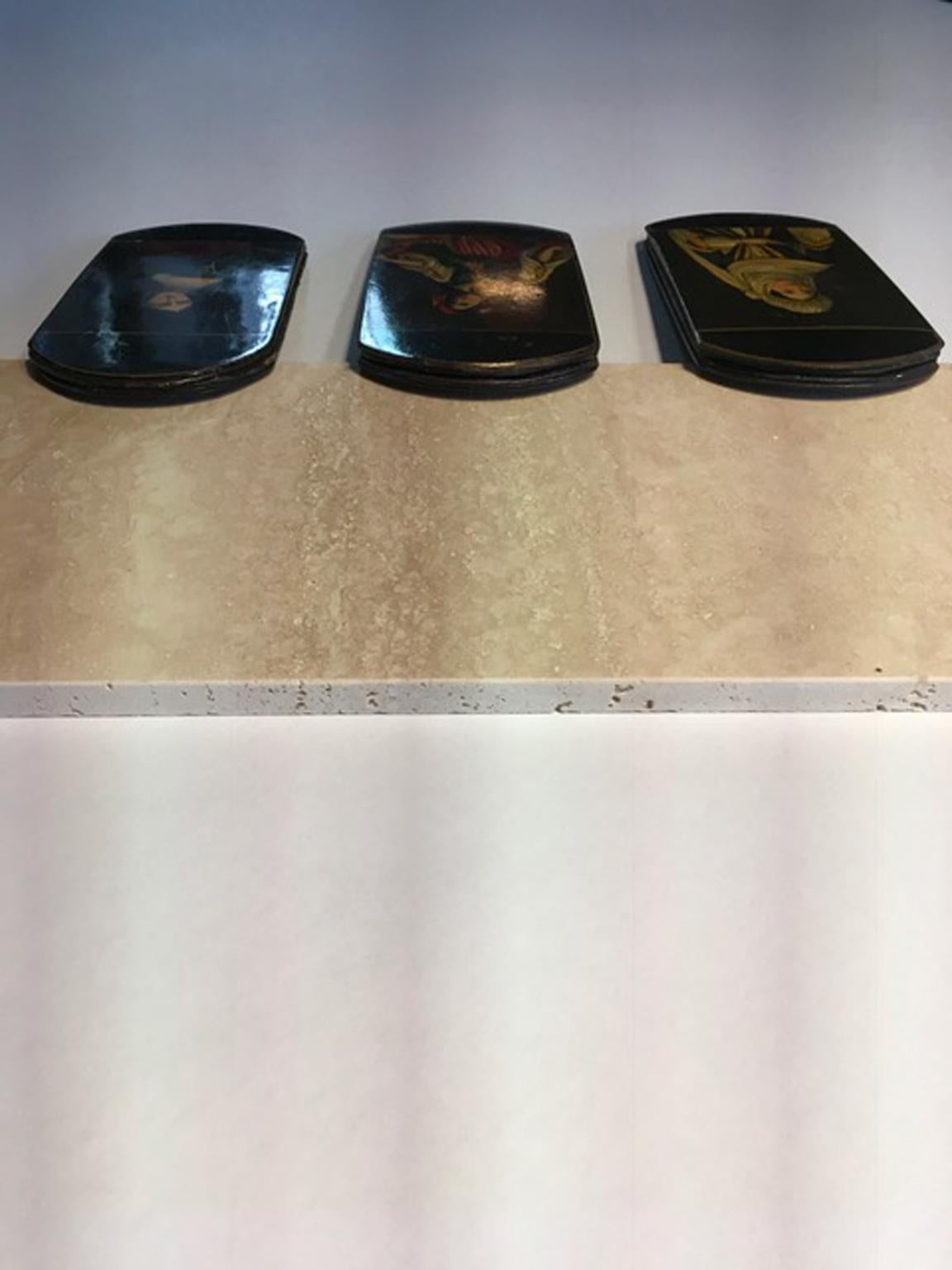 Mid-18th Century Set of Three Wood Lacquered Boxes with Portraits For Sale 10