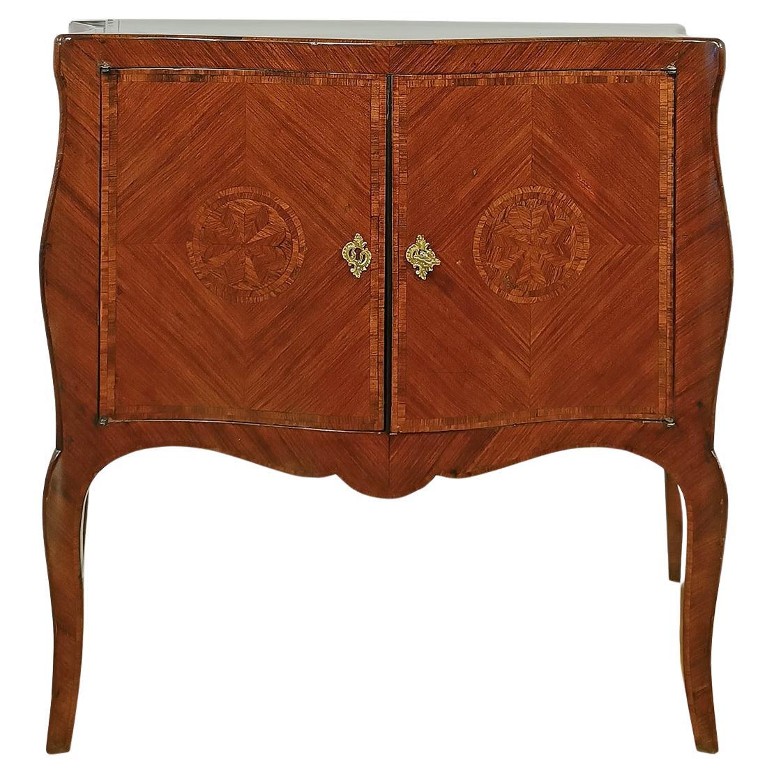 MID-18th CENTURY SMALL SIDEBOARD WITH INLAYS in vendita
