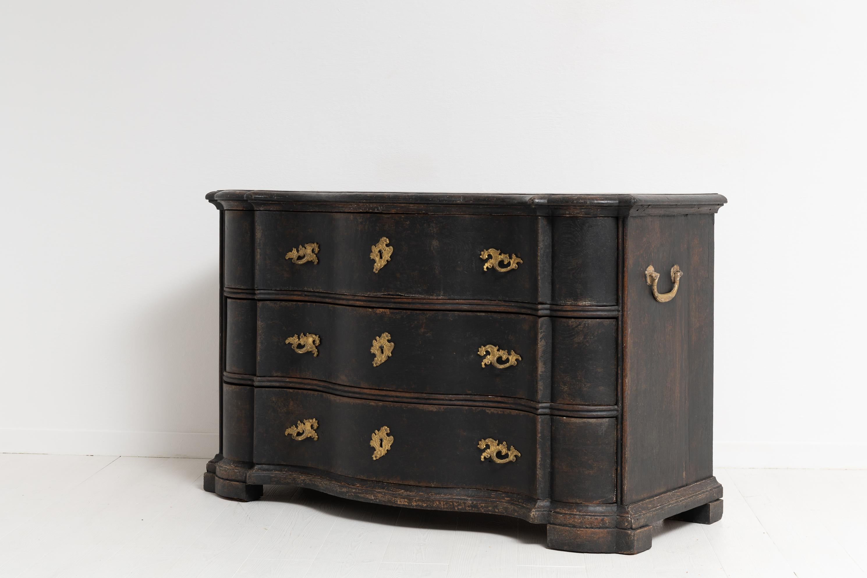 Mid 18th Century Swedish Black Late Baroque Chest of Drawers  In Good Condition In Kramfors, SE