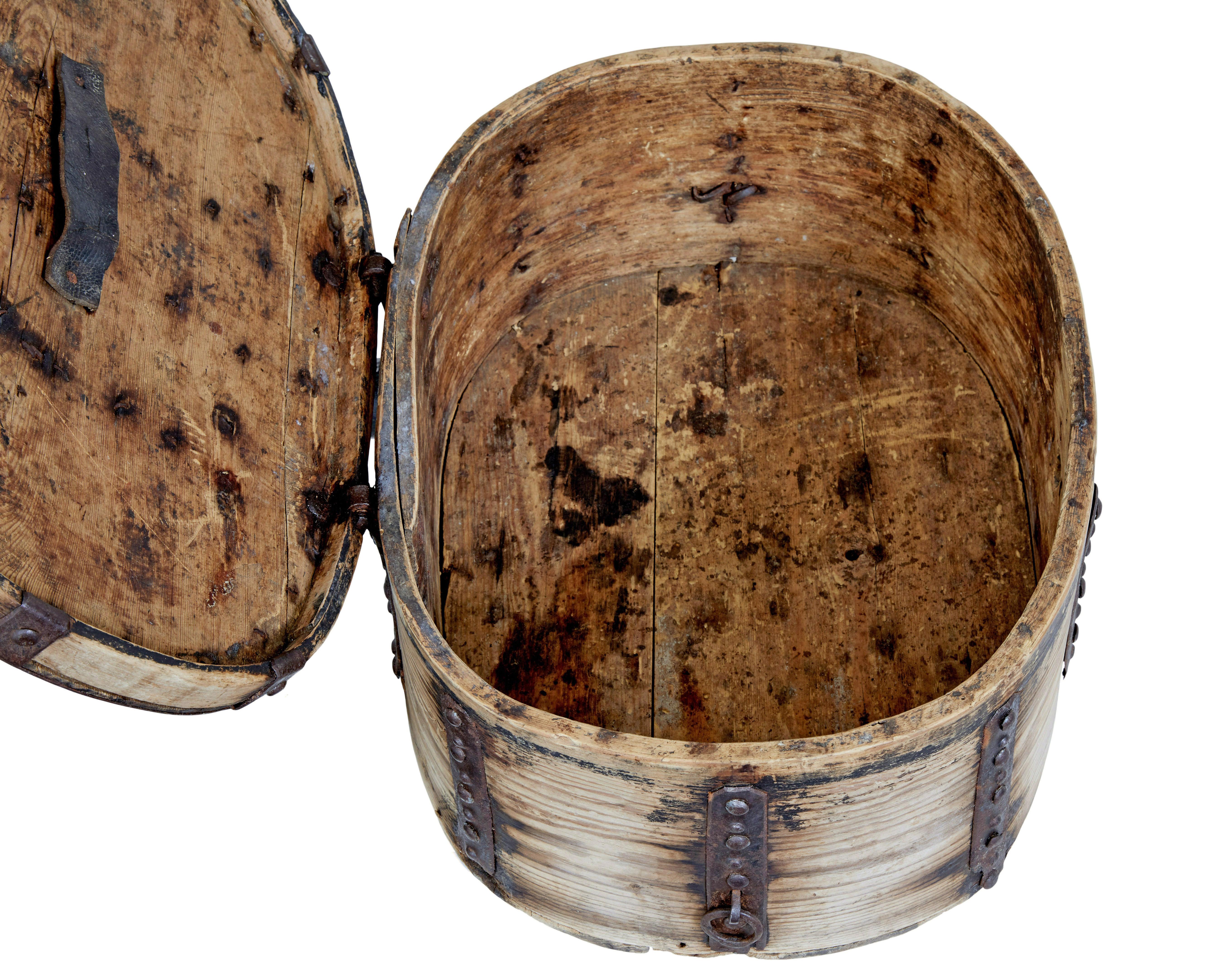 Baroque Mid 18th century Swedish pine baroque metal bound box For Sale